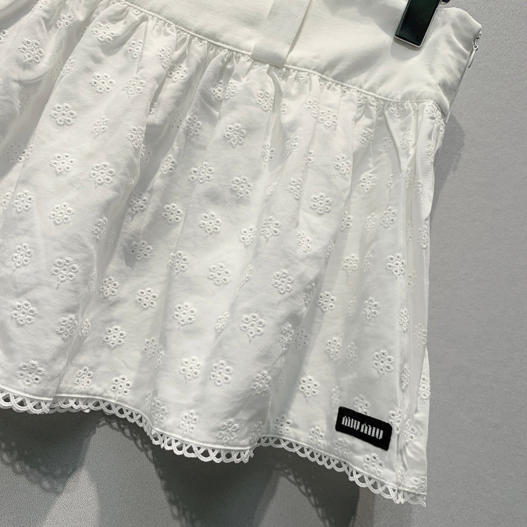 MiuMiu 2026 White Lace Mini Skirt 400393