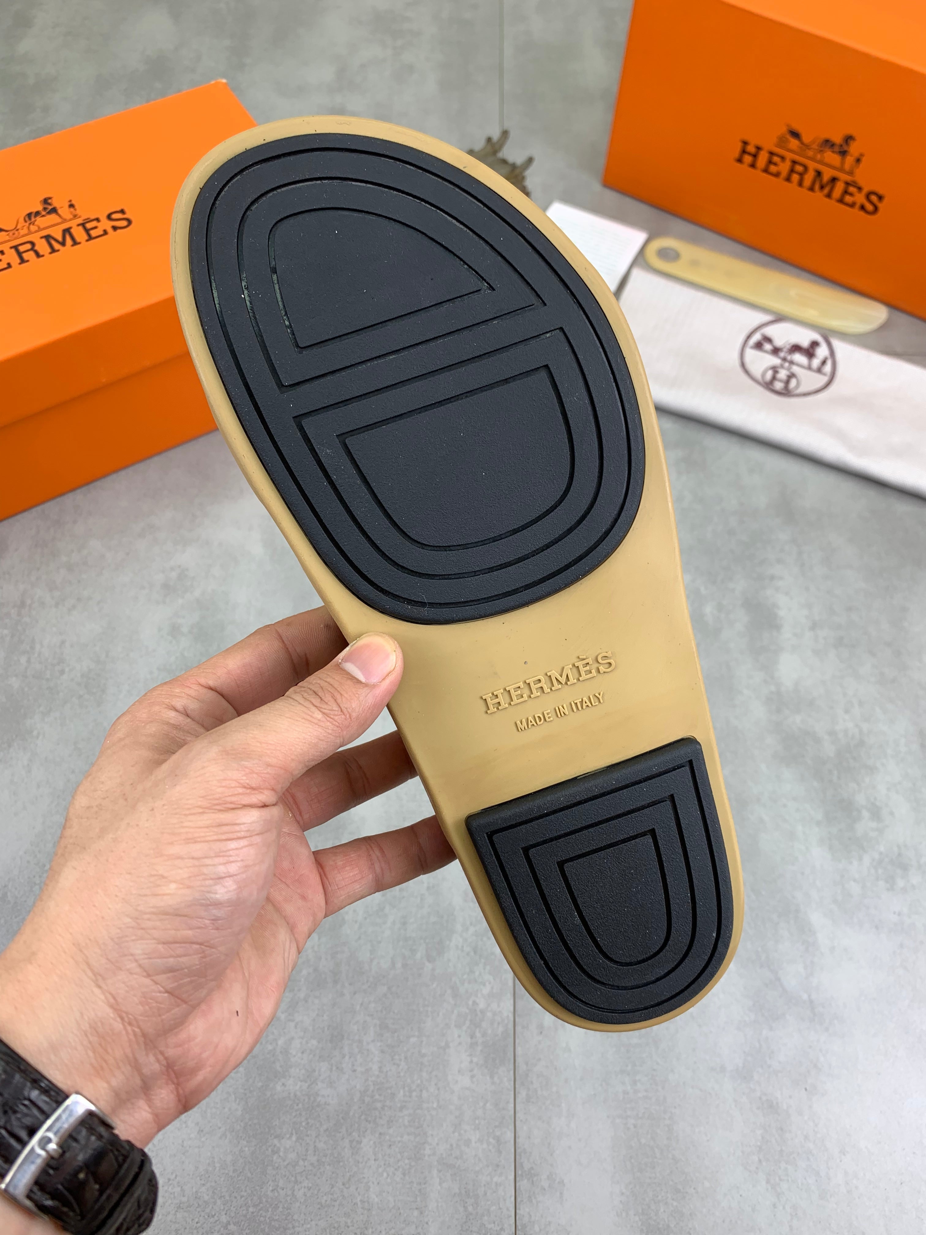 HM Men's Chypre Sandals Yellow Jasmine Calfskin 645503