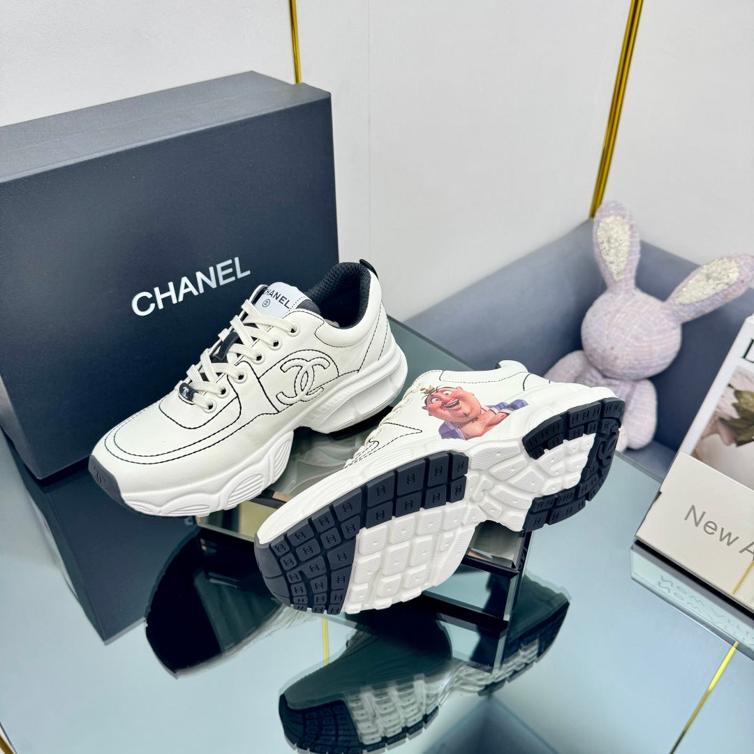 CC Sneaker White with Sticker Cowhide 238628