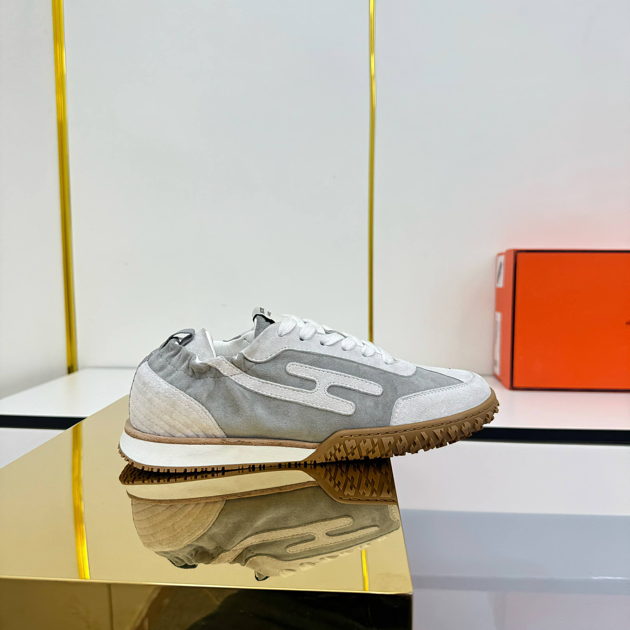 HM 2026 Casual Sneakers Gray Suede 667359