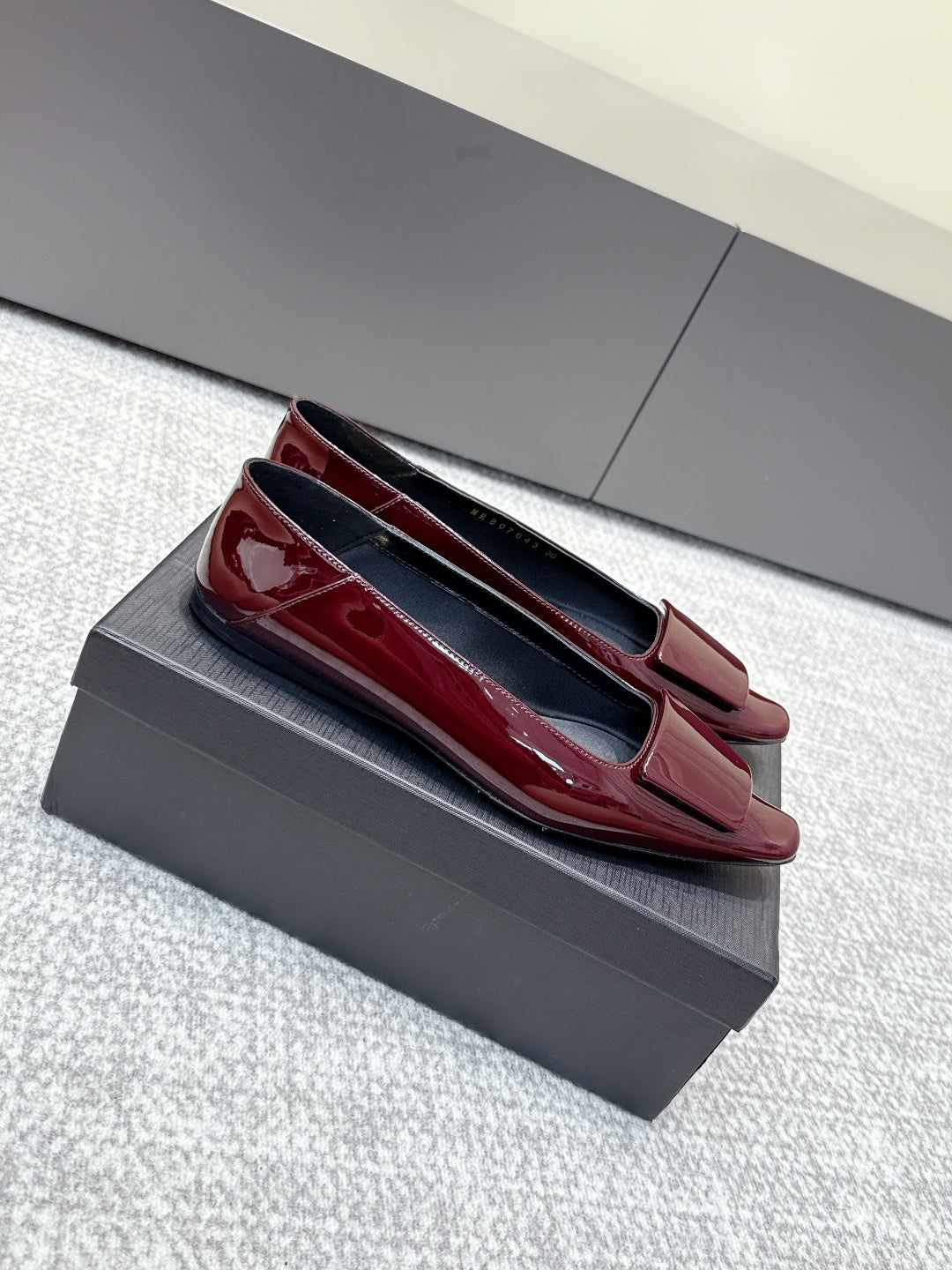YSL 26ss Square Toe Loafers Burgundy Patent Leather 662736