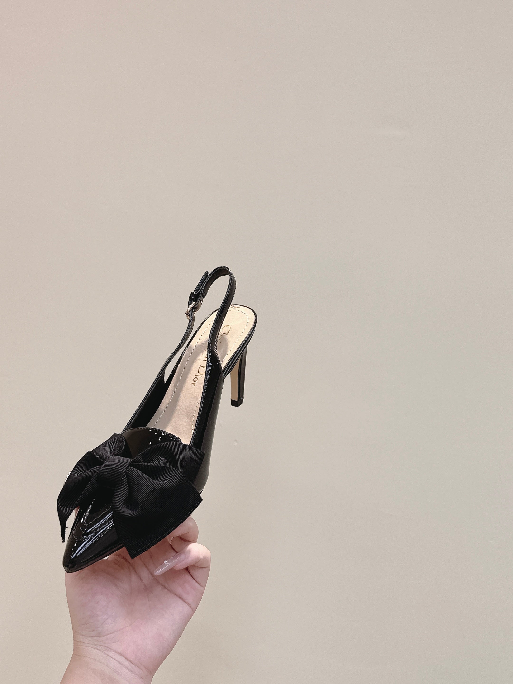 CD 26s Slingback Black Patent Leather 652975