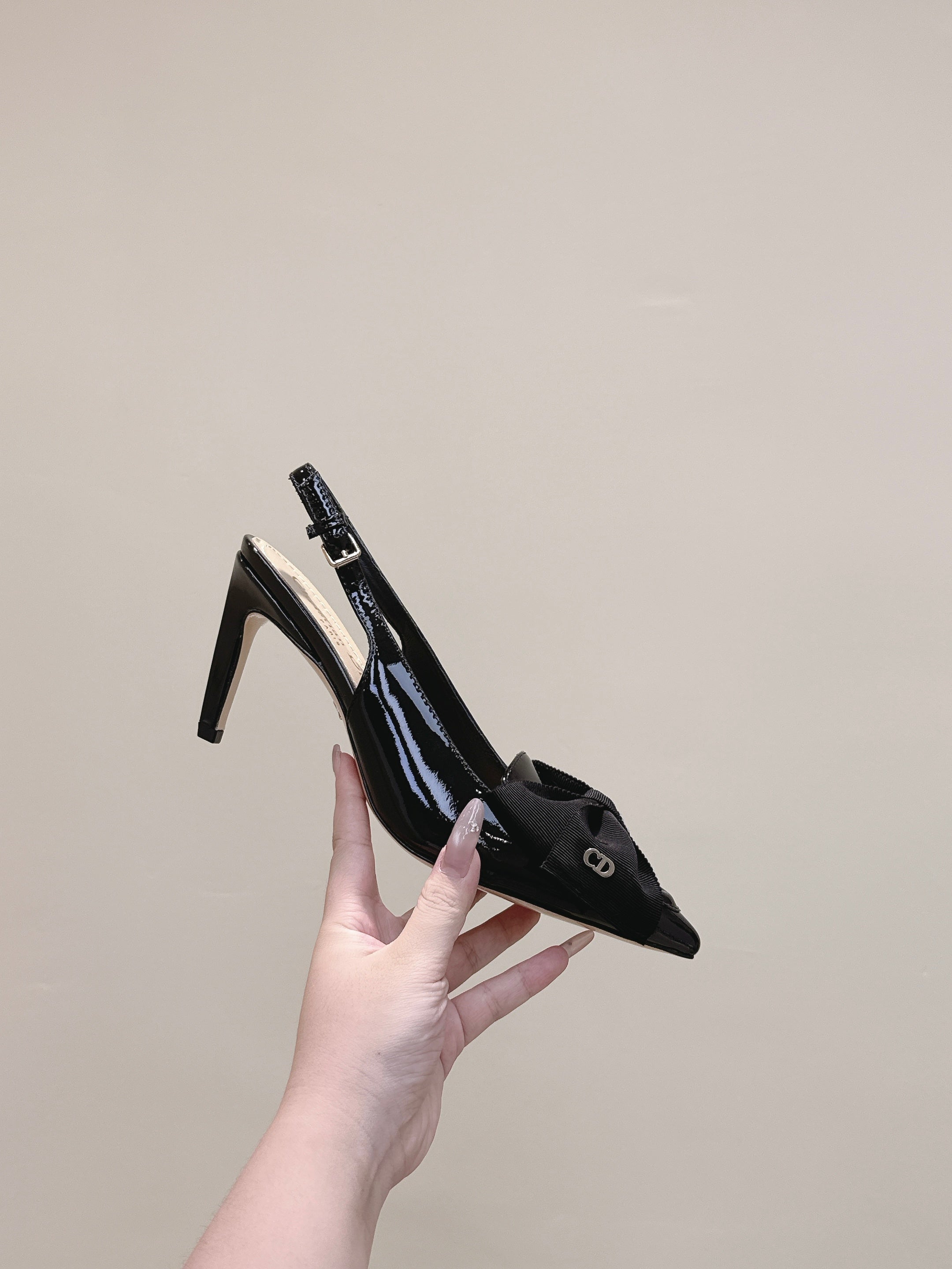 CD 26s Slingback Black Patent Leather 652975