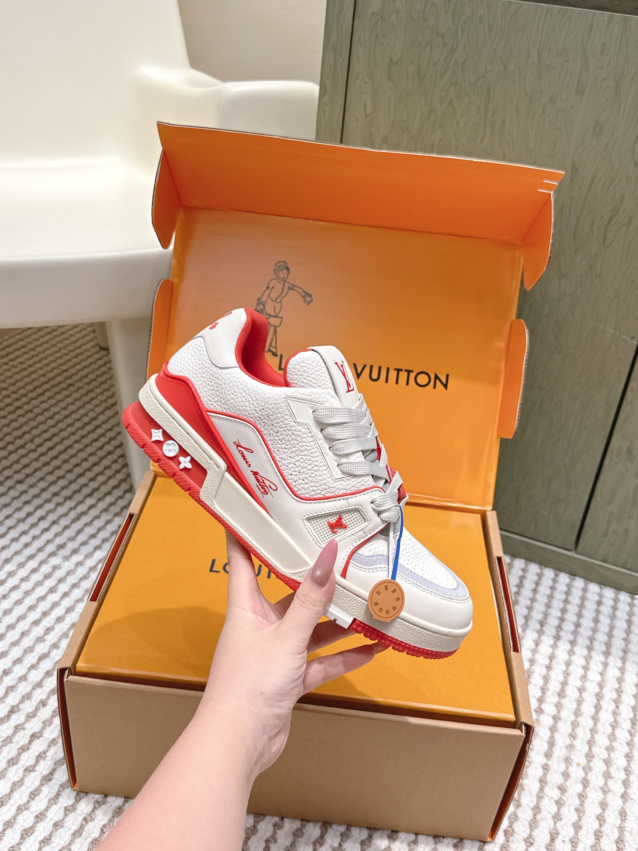 LV 26ss Trainer Sneakers White Red Cowhide 657900