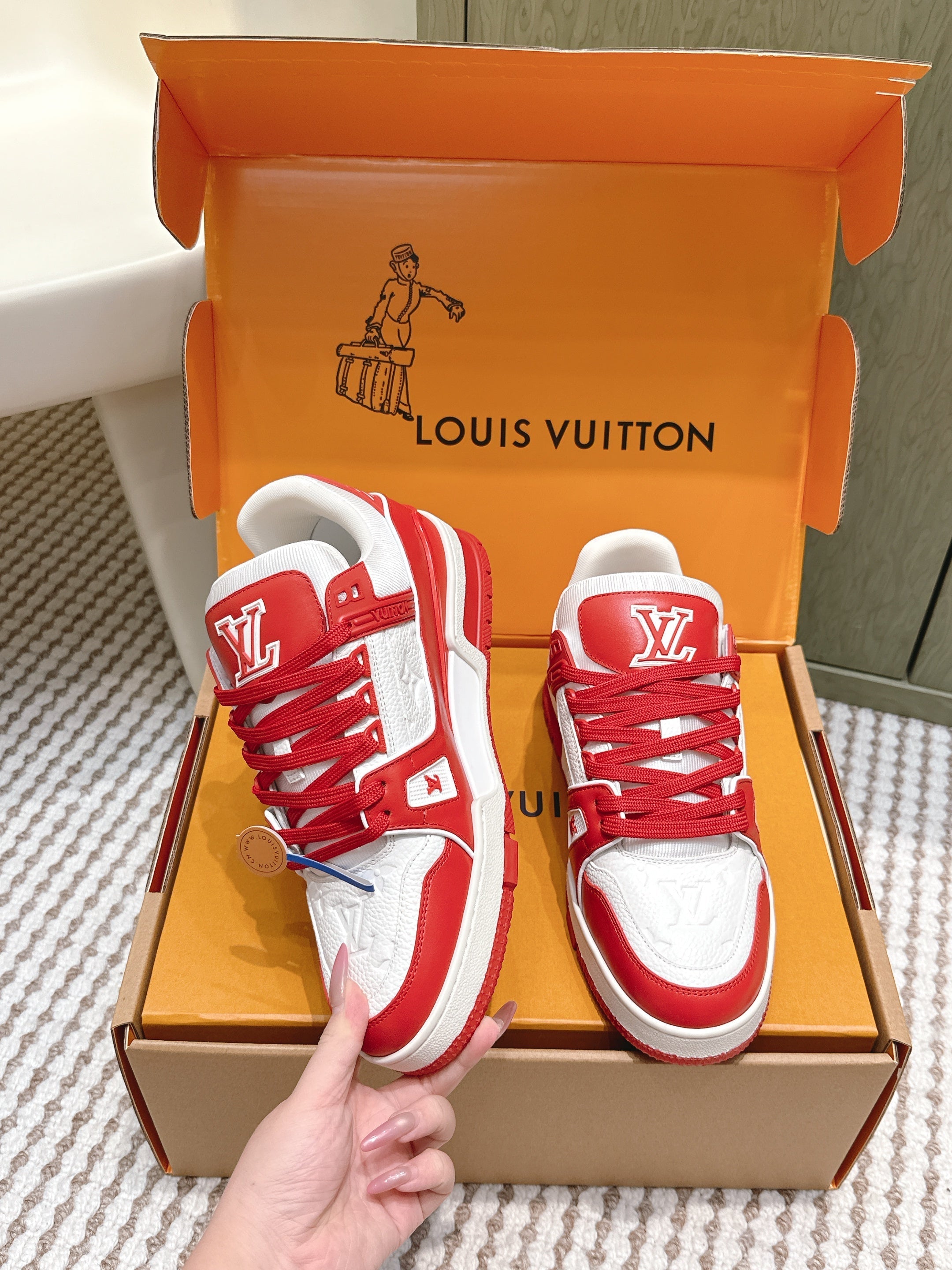 LV 26ss Trainer Sneakers White Red Cowhide 657908