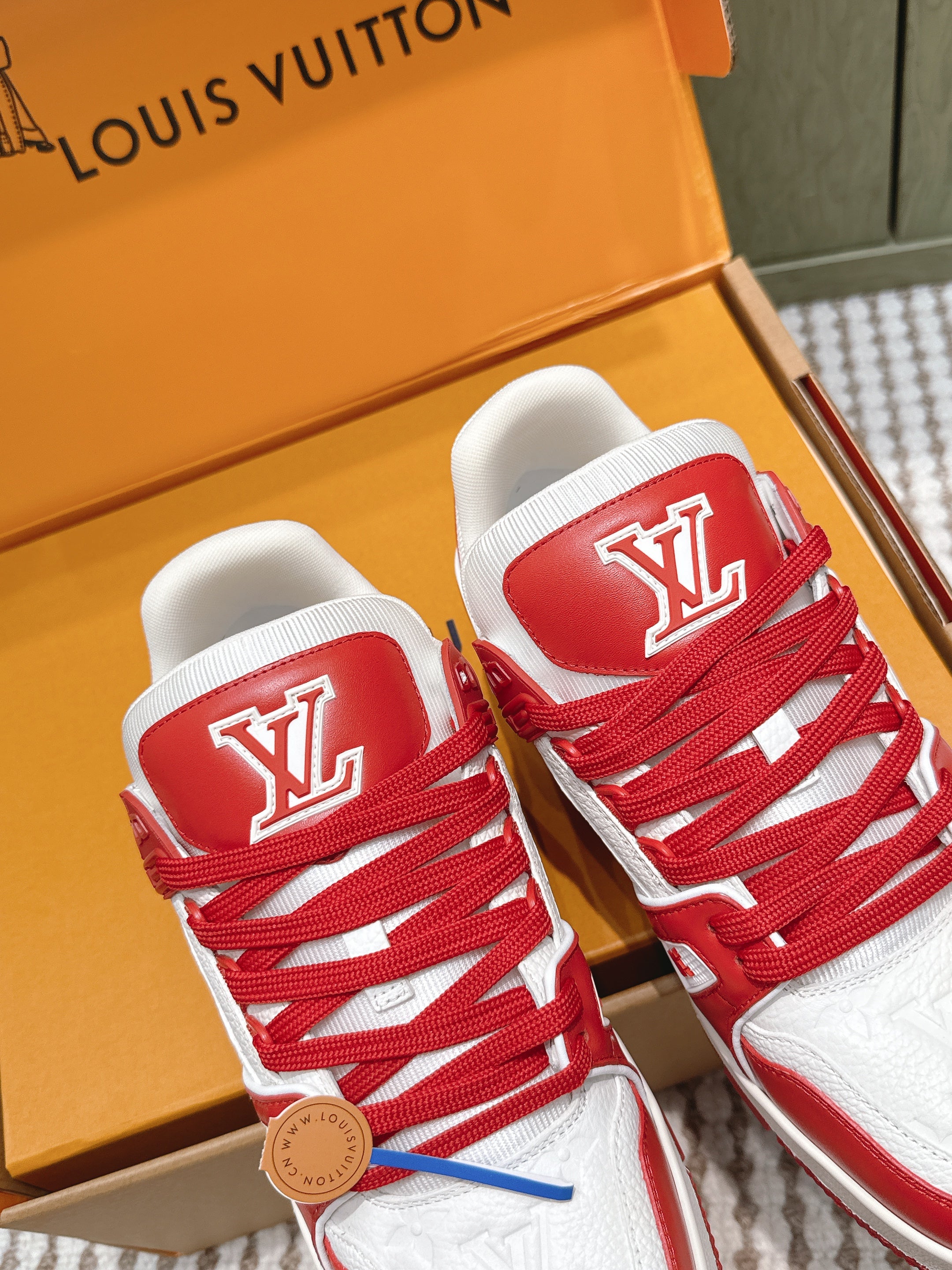 LV 26ss Trainer Sneakers White Red Cowhide 657908
