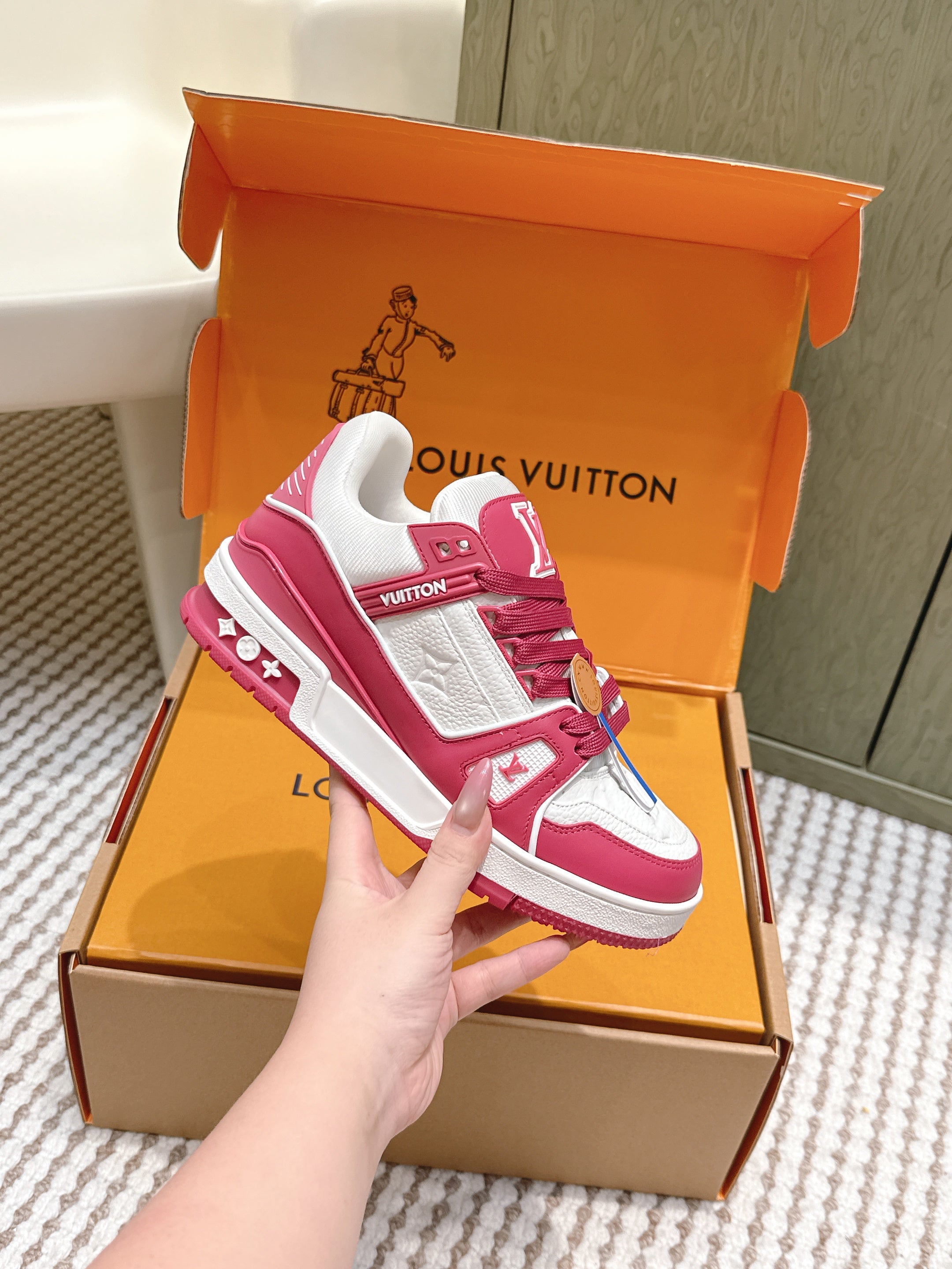 LV 26ss Trainer Sneakers White Dark Pink Denim Cowhide 657910