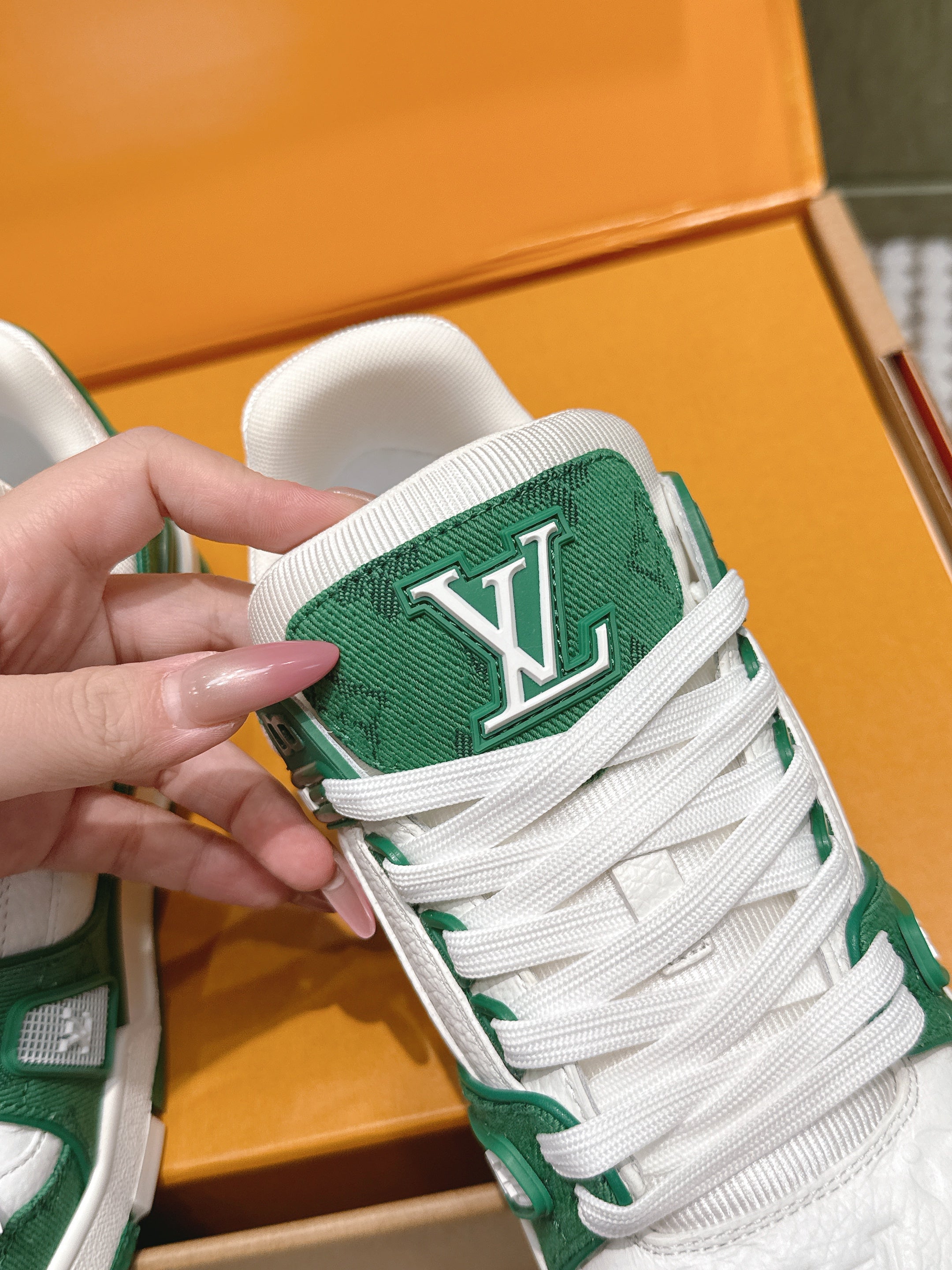 LV 26ss Trainer Sneakers White Green Denim Cowhide 657912