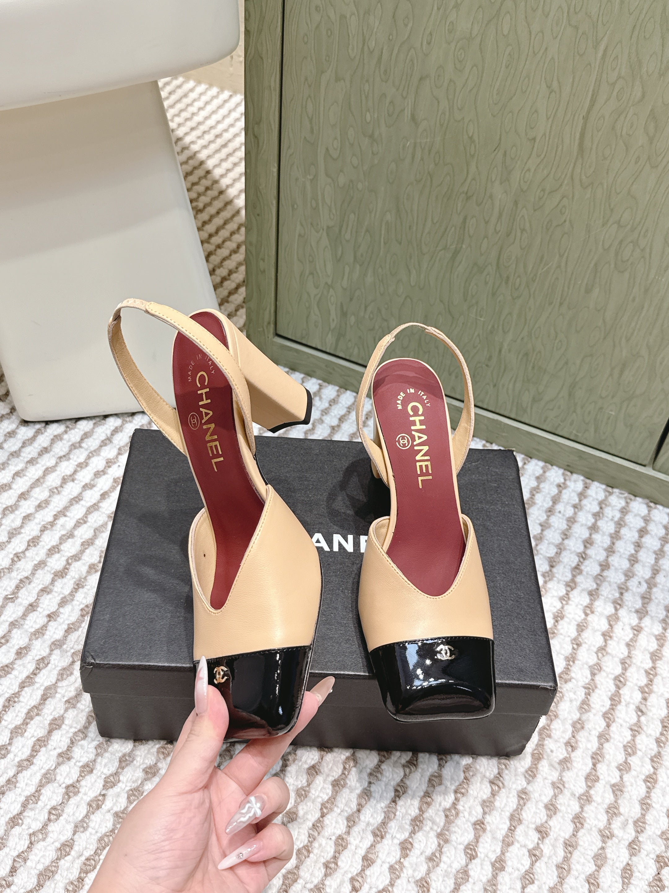 CC 26s Mary Jane Sandals 90mm Patent Leather Sheepskin