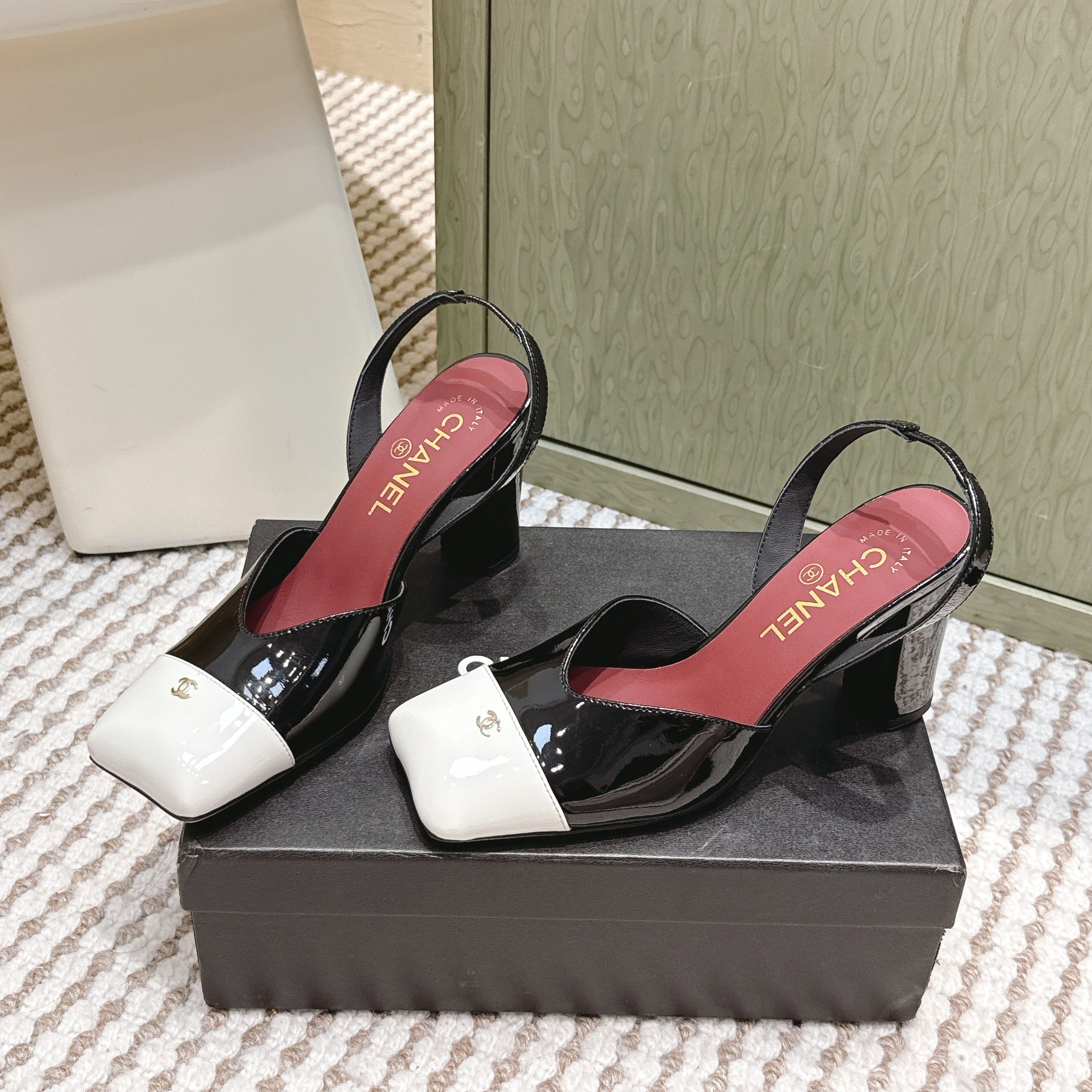 CC 26s Mary Jane Sandals 90mm Patent Leather Sheepskin