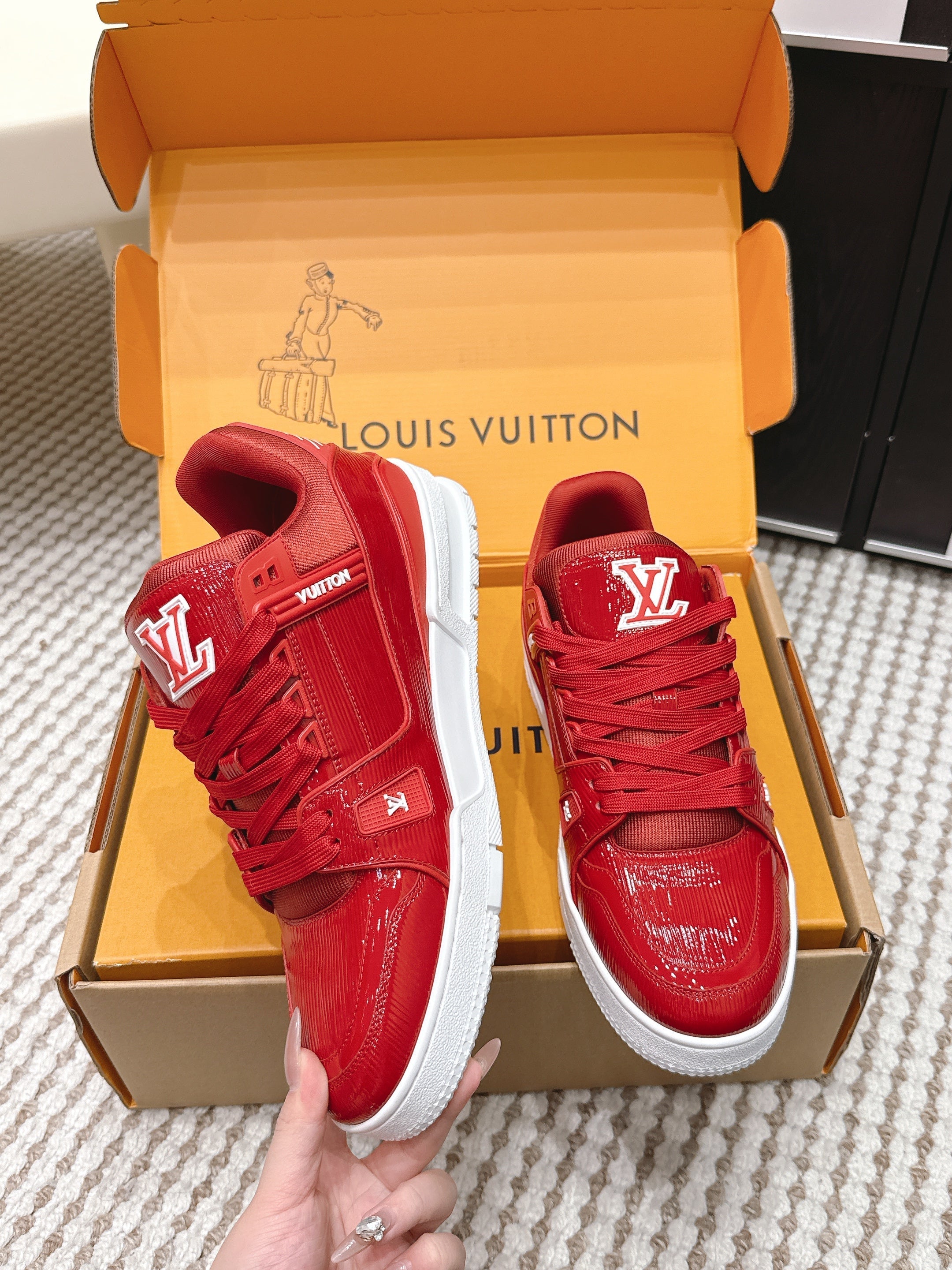 LV 26ss Trainer Sneakers Red Cowhide 657931