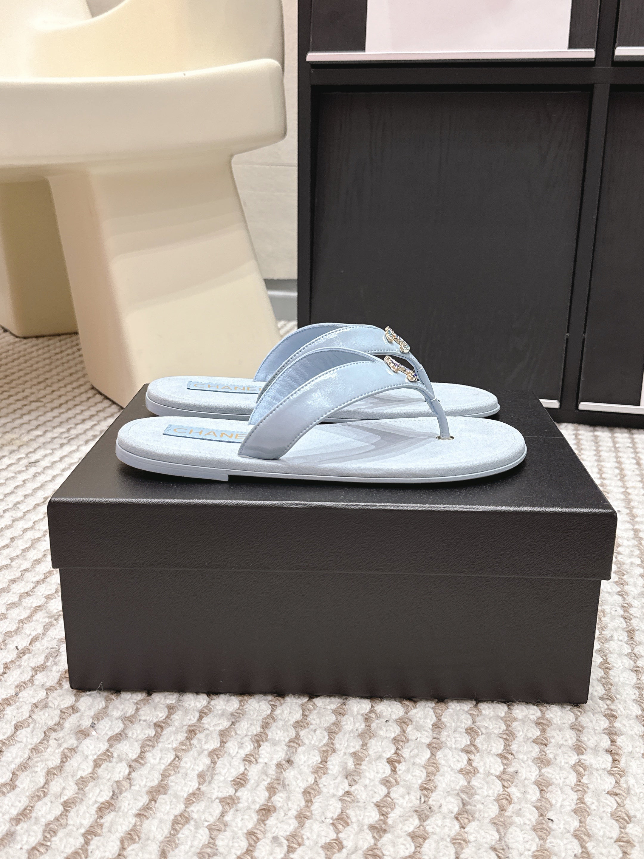 CC 26s Thong Sandals Baby Blue Suede Sheepskin 632356