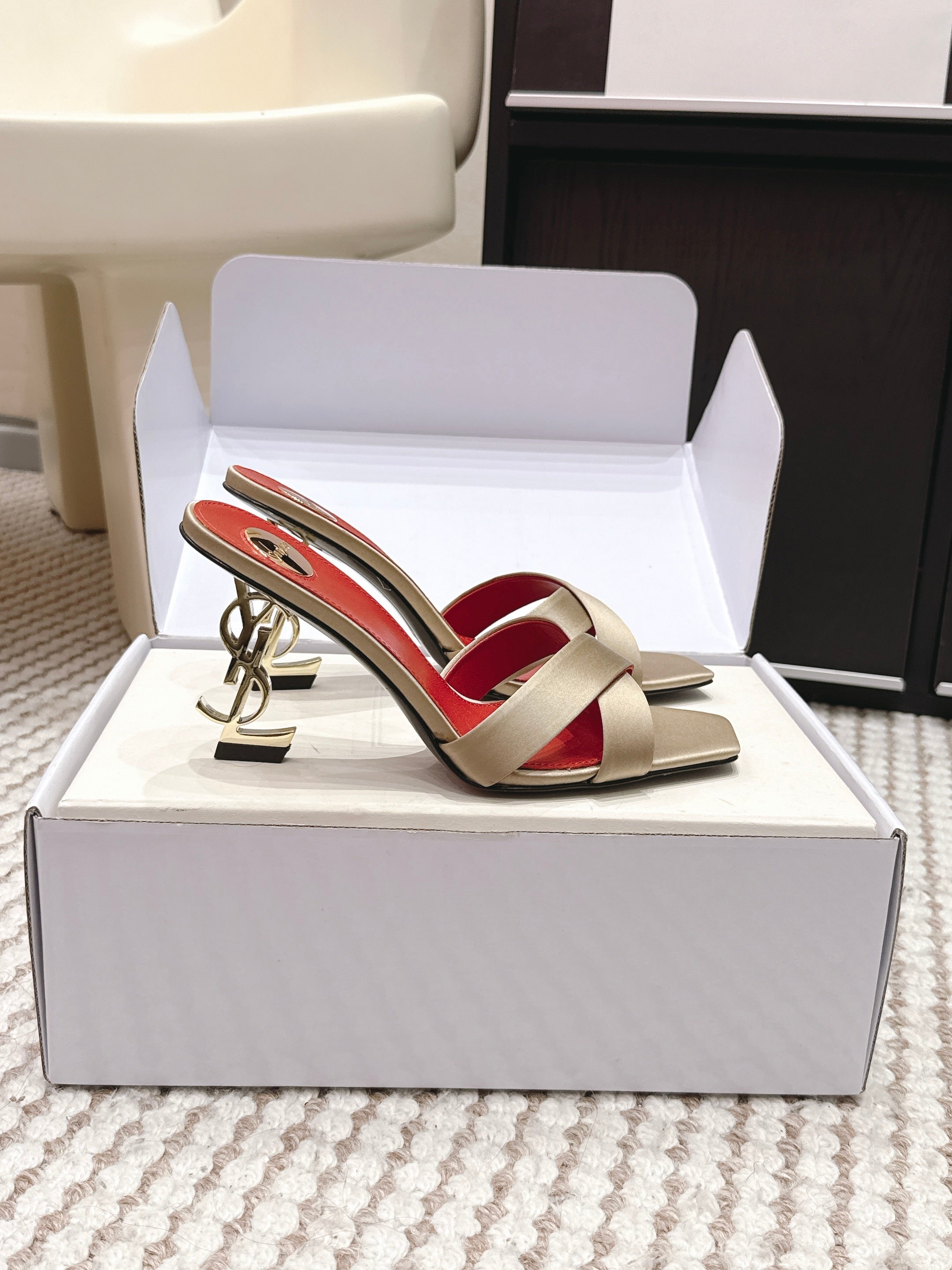 YSL 26ss High-Heeled Mules 85 Gold Champage Red Satin Leather 660674