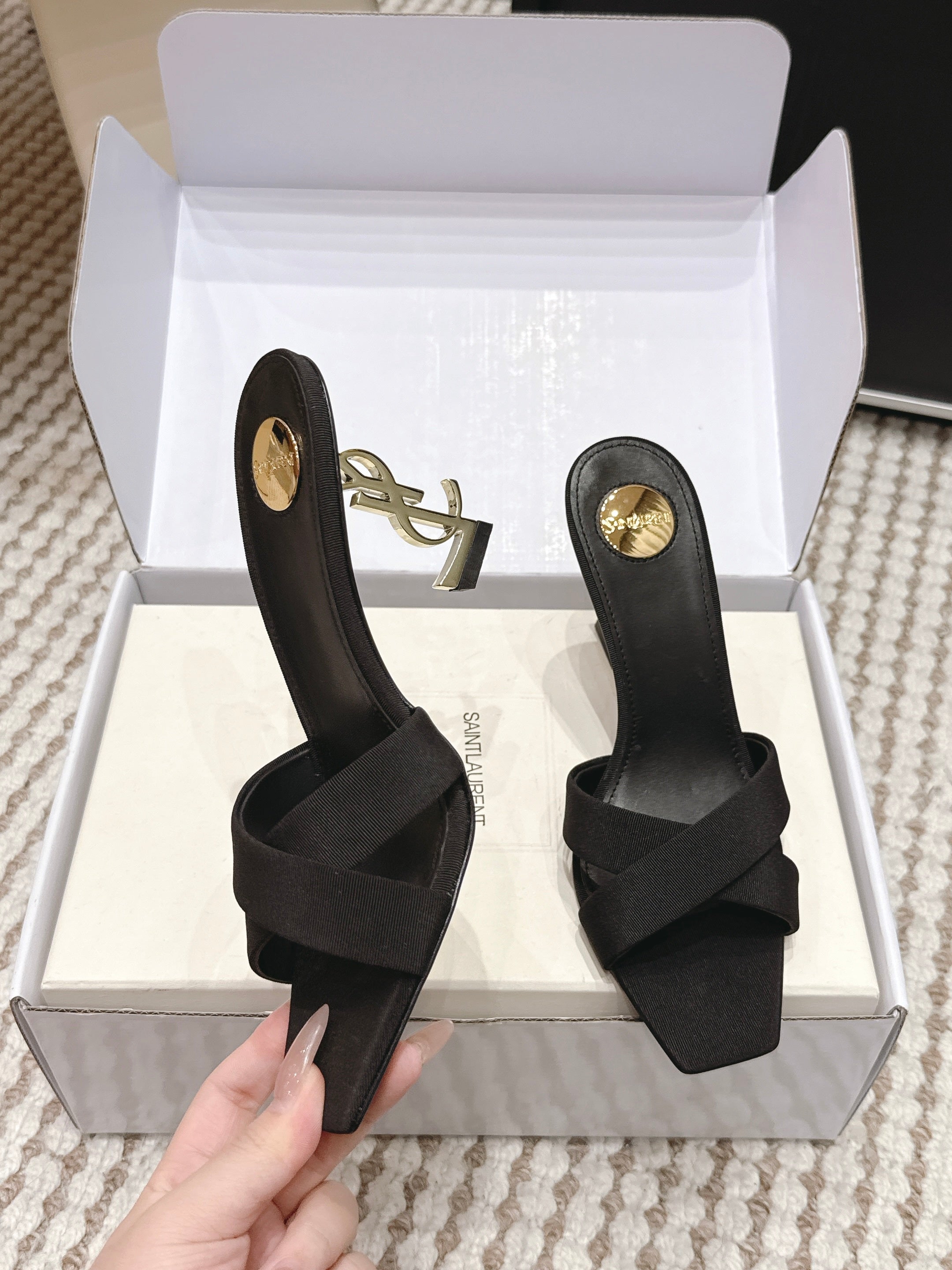 YSL 26ss High-Heeled Mules 85 Black Satin Fabric 660676