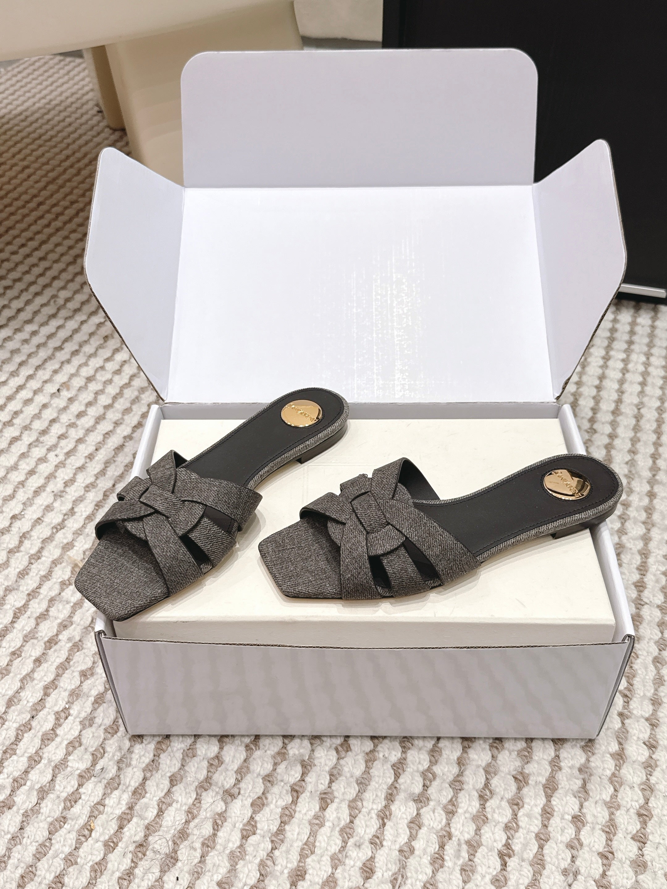 YSL 26ss  Flat Slippers Dark Gray Denim Leather 654728