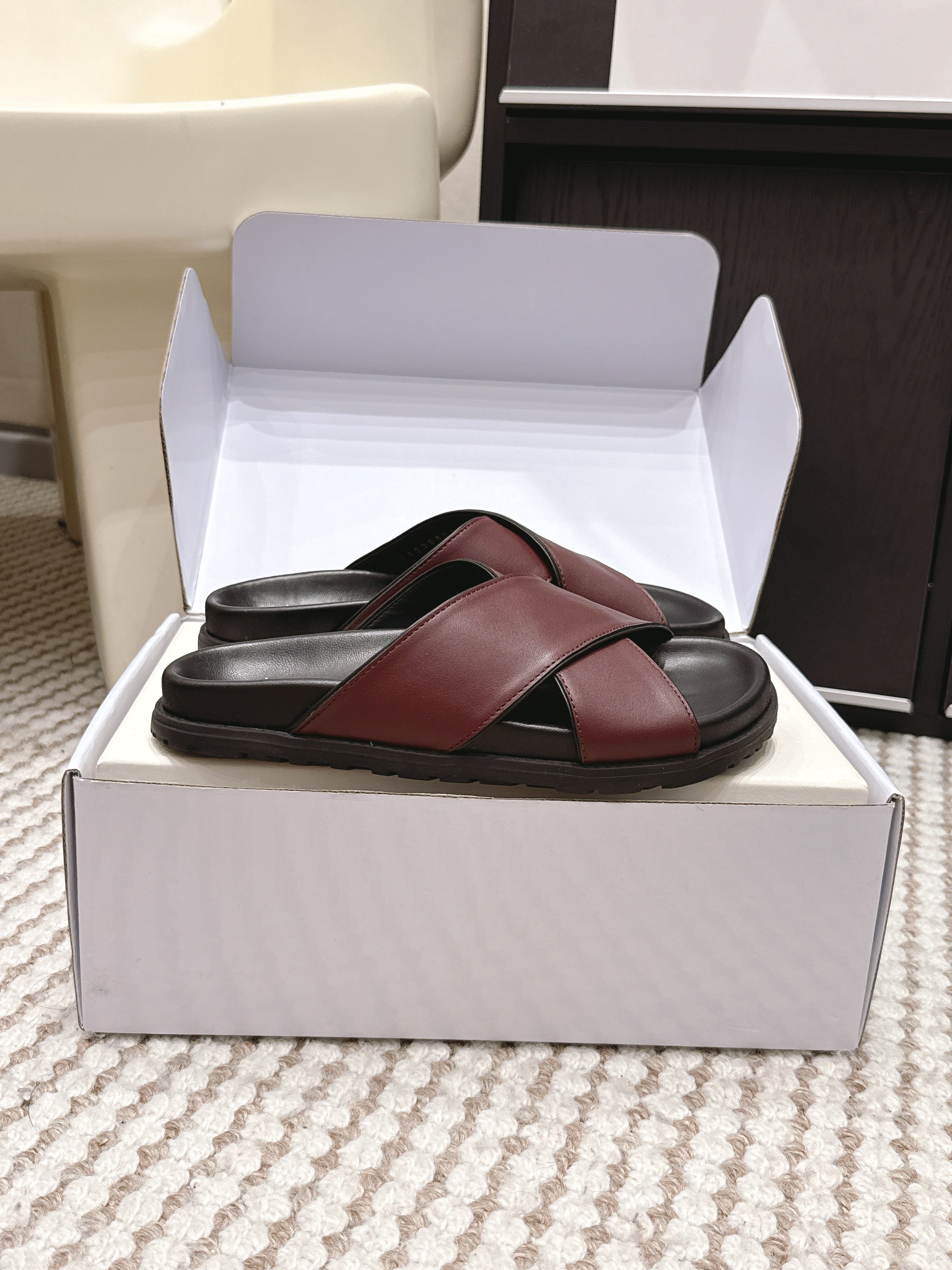 YSL 26ss Platform Slippers Burgundy Sheepskin 663215