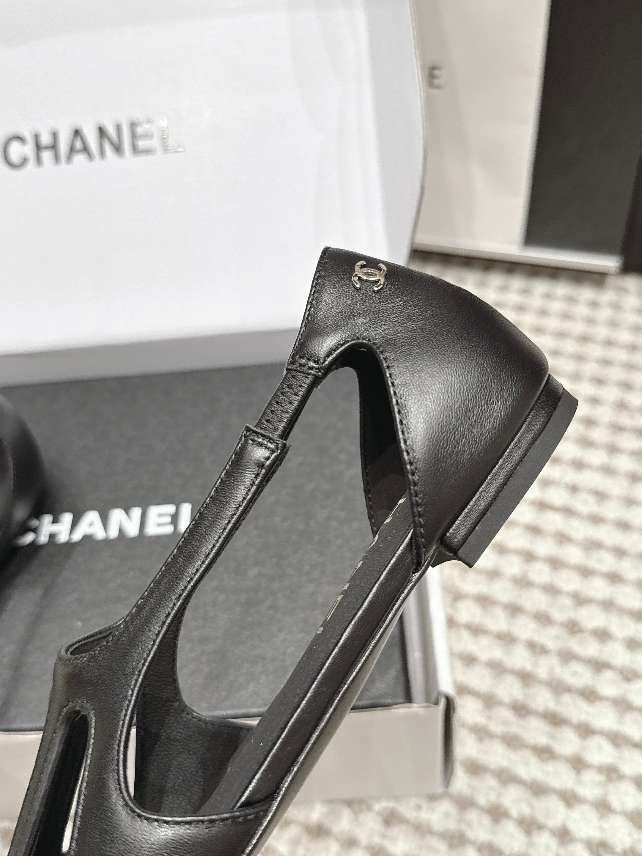 Chanel 2026 Cut-Out Ballet Flats Black Sheepskin 930620