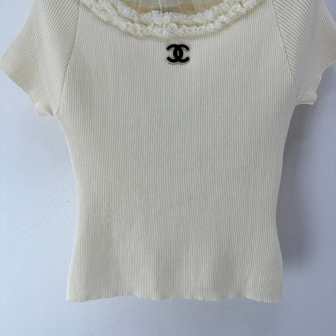 Chanel 2026 Lace-trimmed Fitted Short-Sleeve Shirt Cream Wool 365335