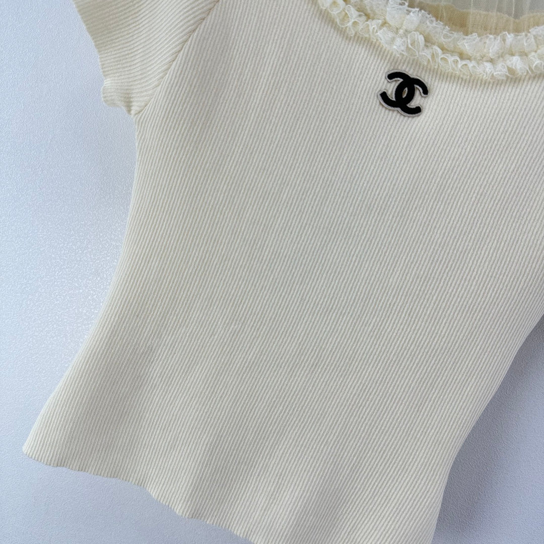 Chanel 2026 Lace-trimmed Fitted Short-Sleeve Shirt Cream Wool 365335