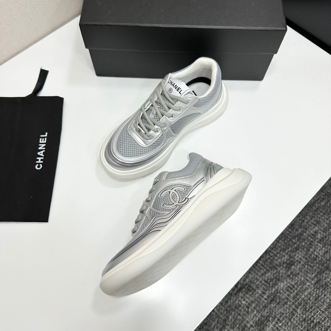 CC 26s Casual Sneakers White Sliver Fabric Cowhide 626384