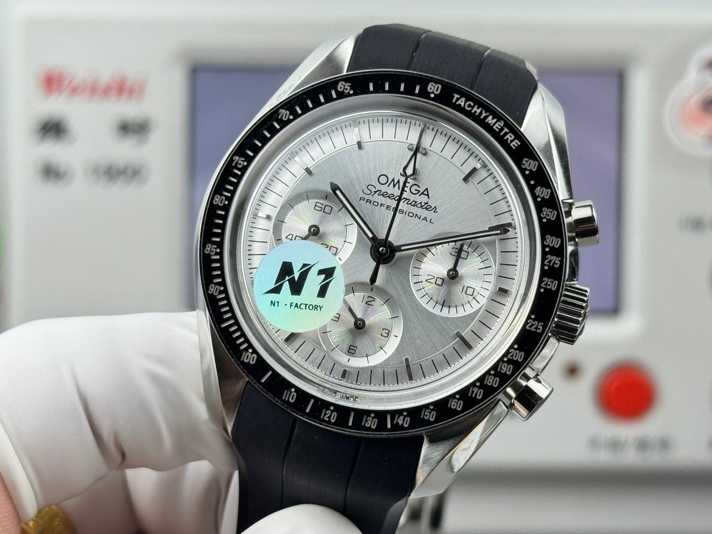 Omega Speedmaster Moonwatch Professional 42mm Silver Dial Black Rubber