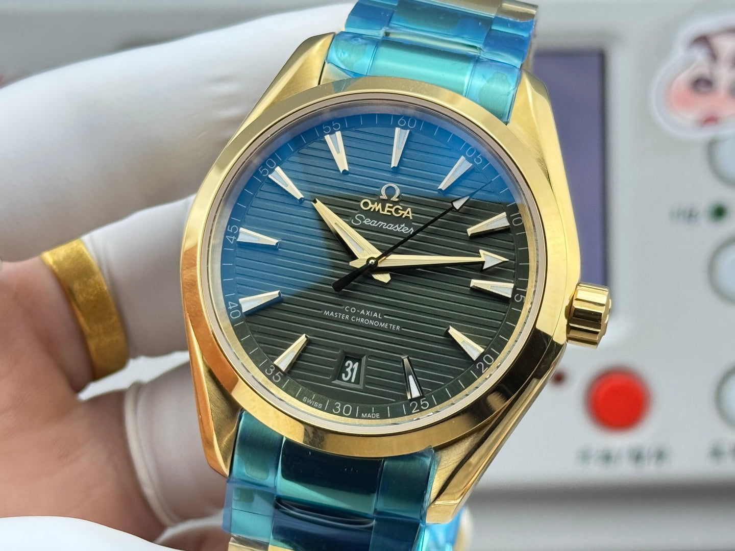 Omega Seamaster Aqua Terra 150m Co-Axial Master Green Dial Yellow Gold 41mm