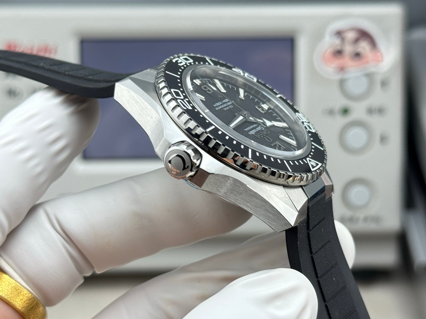 Omega Seamaster Planet Ocean 600M 42mm Steel Black Dial Rubber Strap