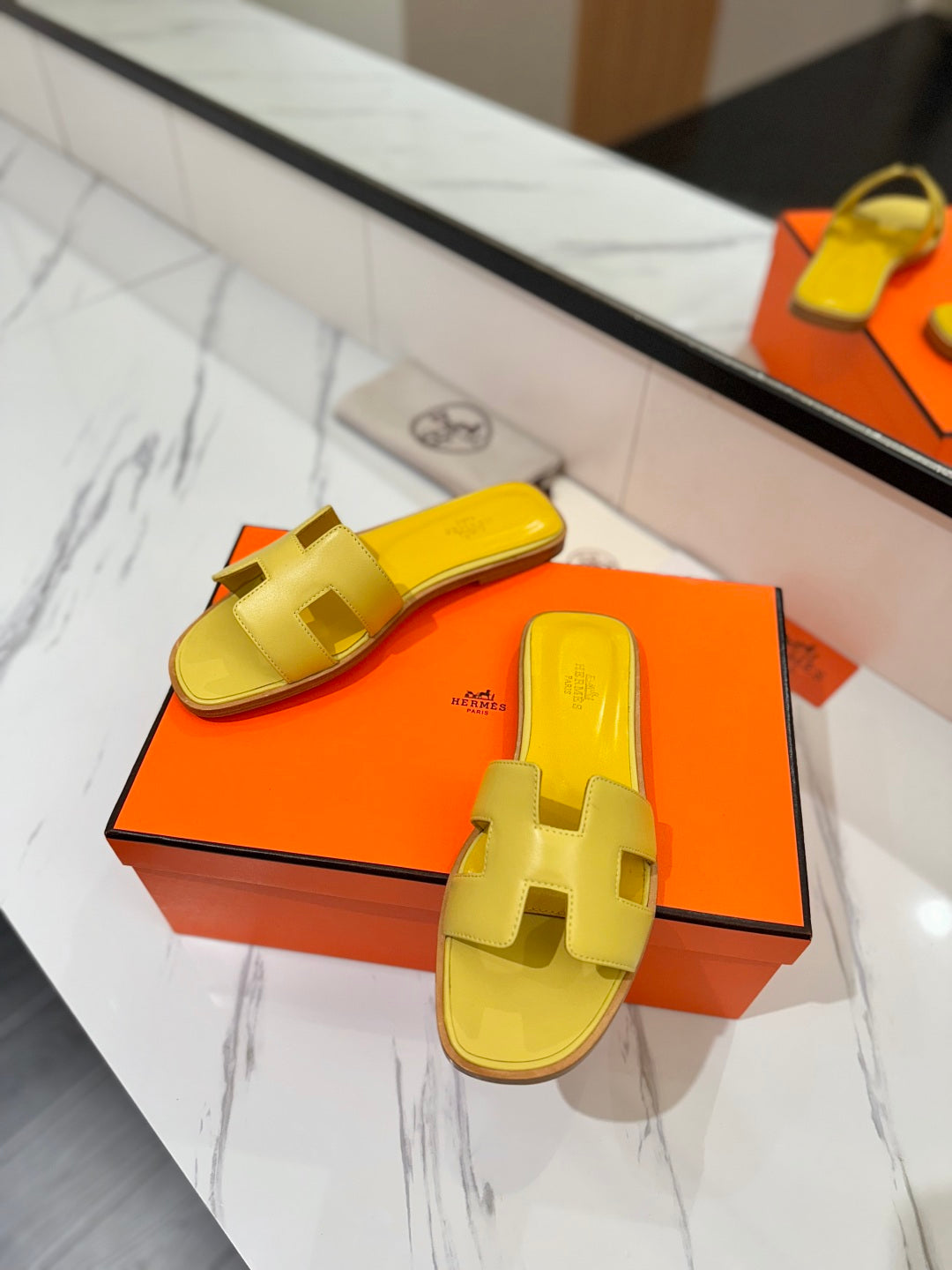 HM Oran Sandal Yellow Cowhide 294857