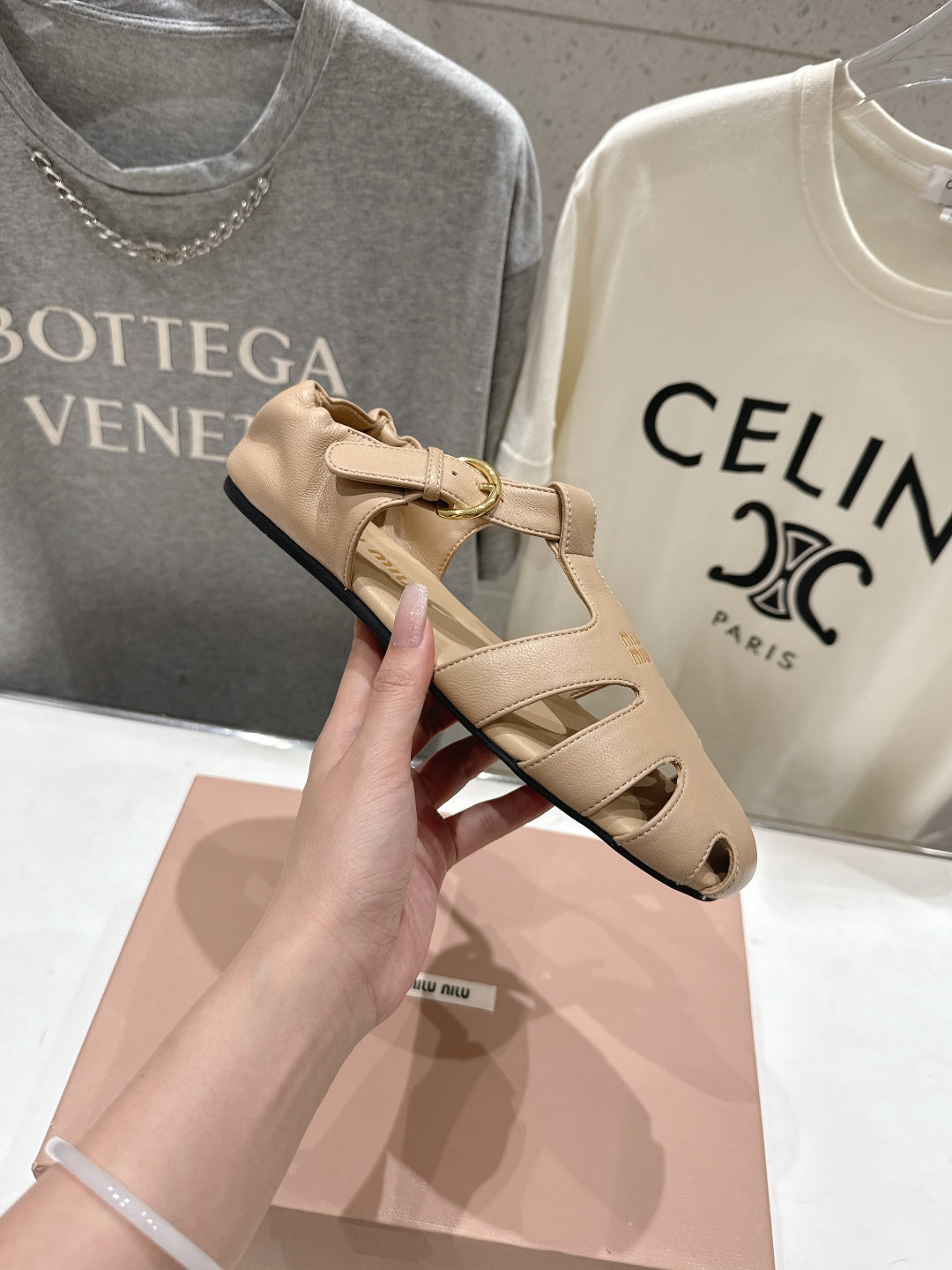 Miumiu 26ss Flat Sandals Nude Lambskin  713064