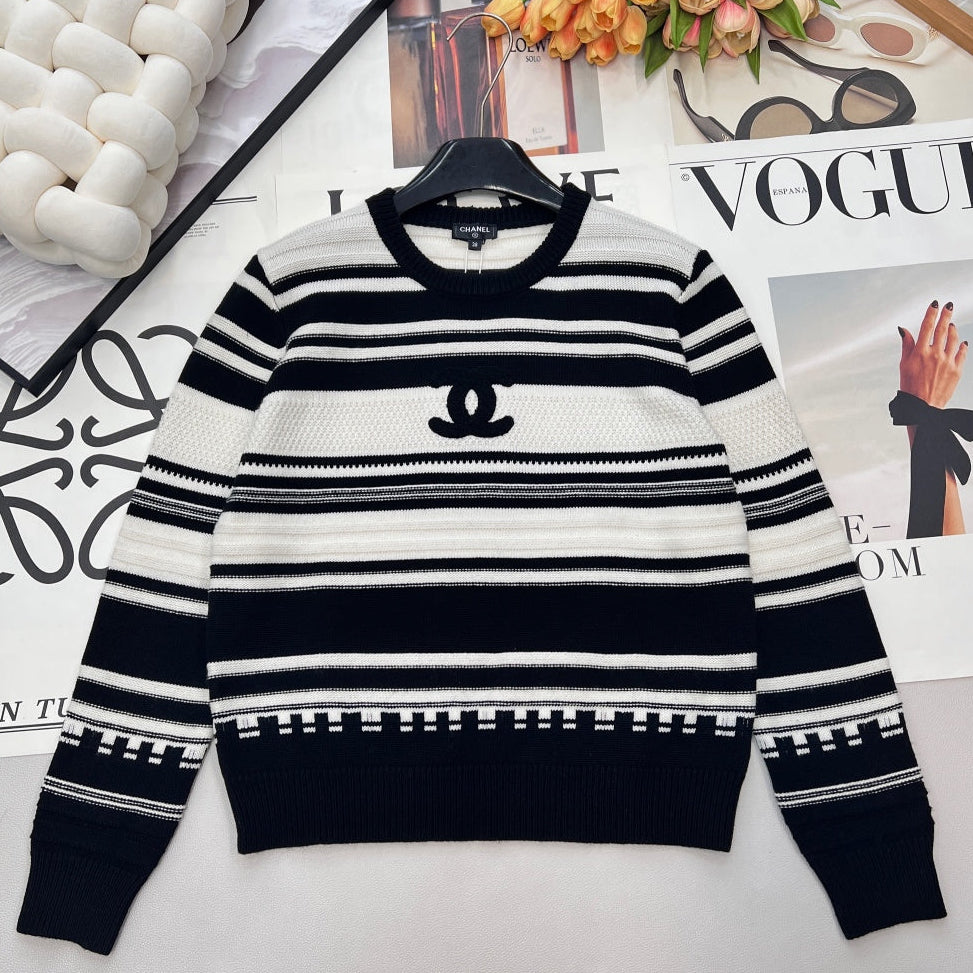 CC 26 Striped Plush Letter Knit Sweater Black White Wool 785169