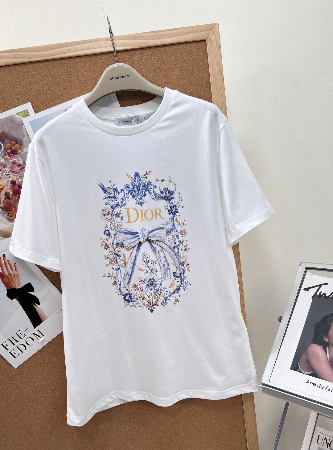 Dior 2026 Blue and White Porcelain Bow Print Short-Sleeve T-Shirt 458635