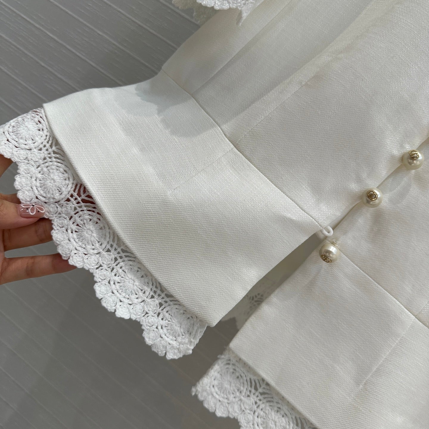 CD 25 Palace Style Jacket White Linen