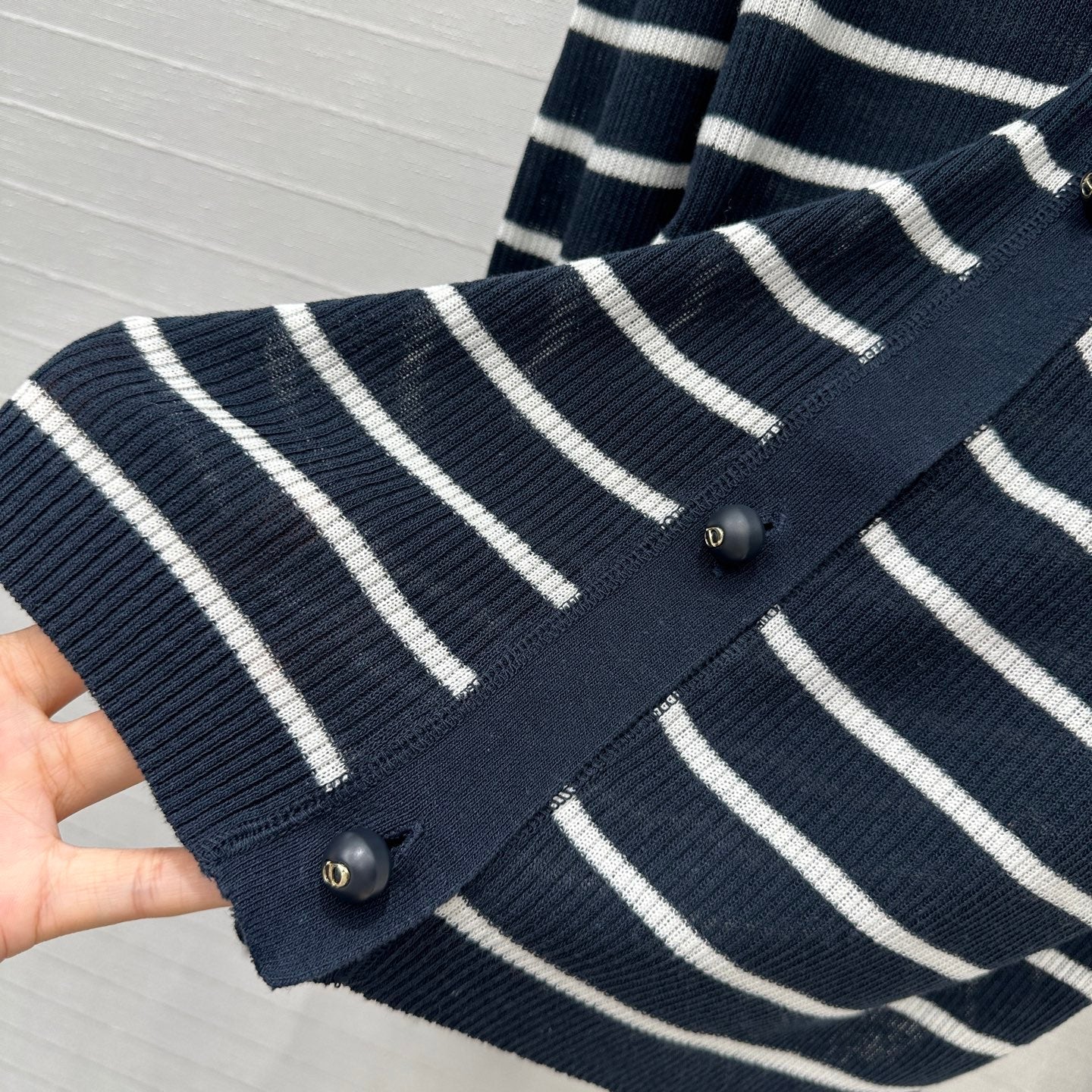 CD 25 Striped Cardigan Black mix White Linen Cashmere