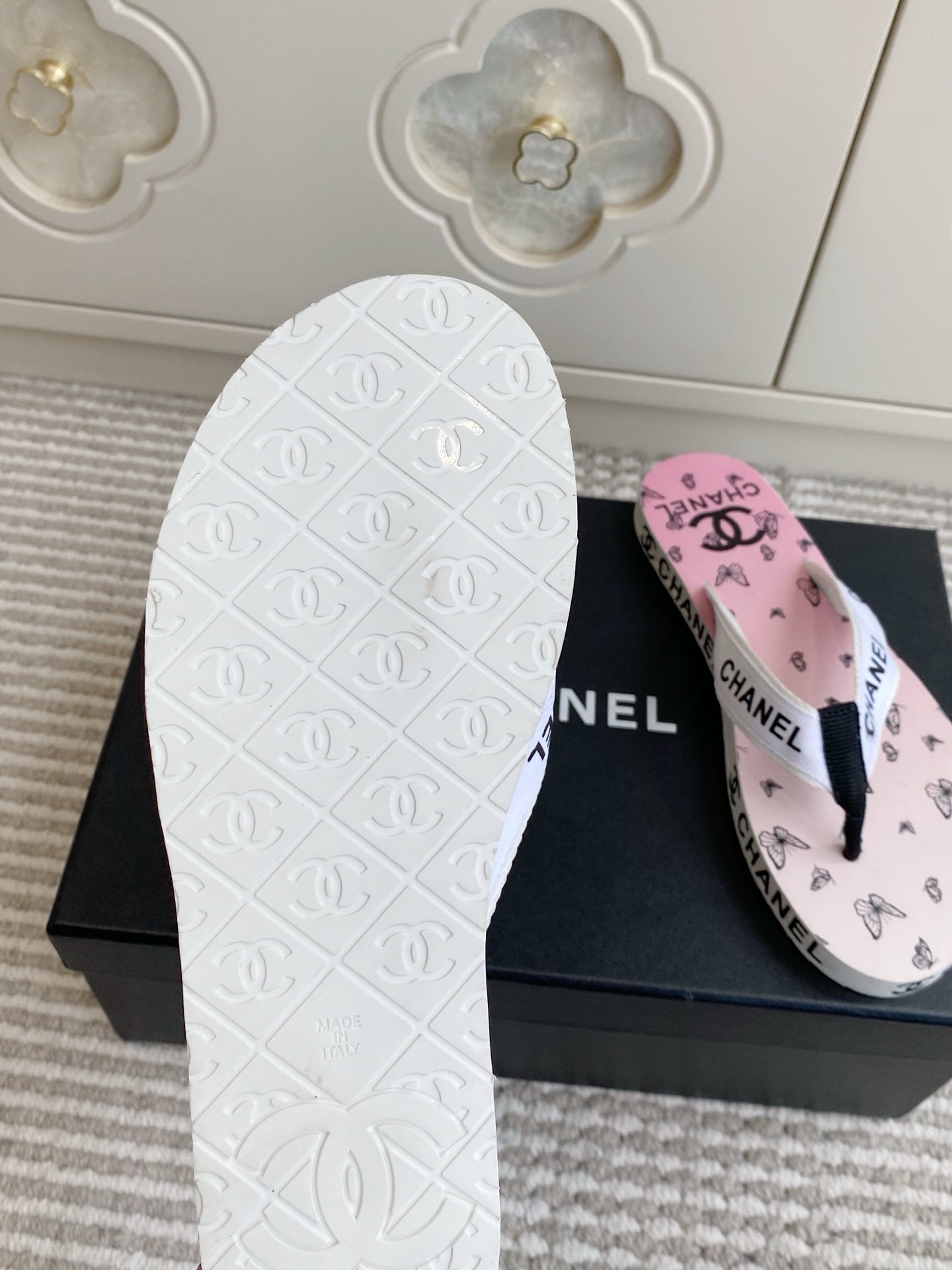 CC 26s Thong Sandals Pink Pastel Rubber Leather 647682