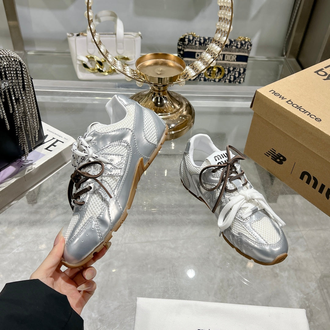 Miu Miu Pre-Owned x New Balance 550 Sneakers Silver White Cowhide Mesh 155323