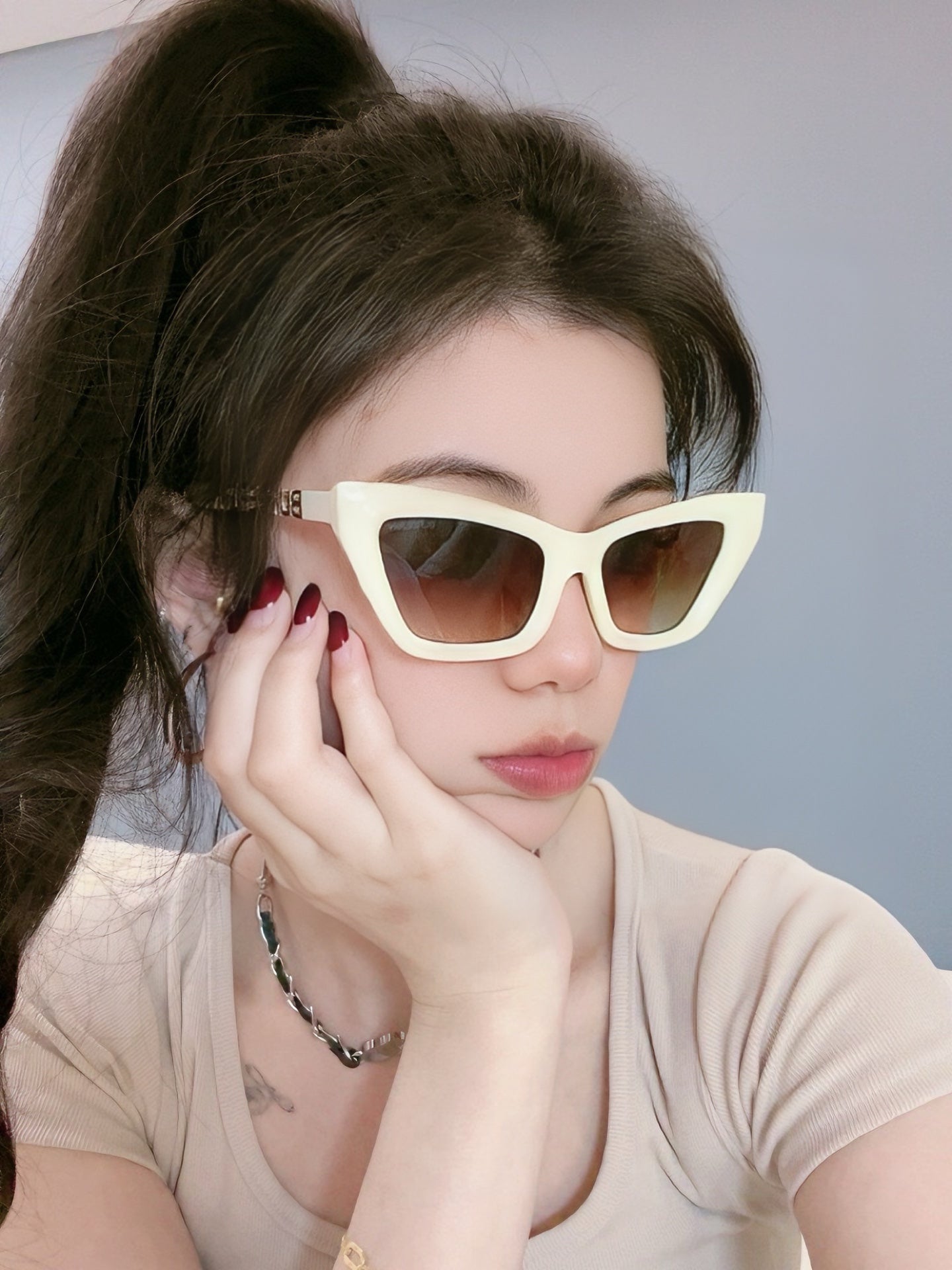 Burberry Sunglasses 559695