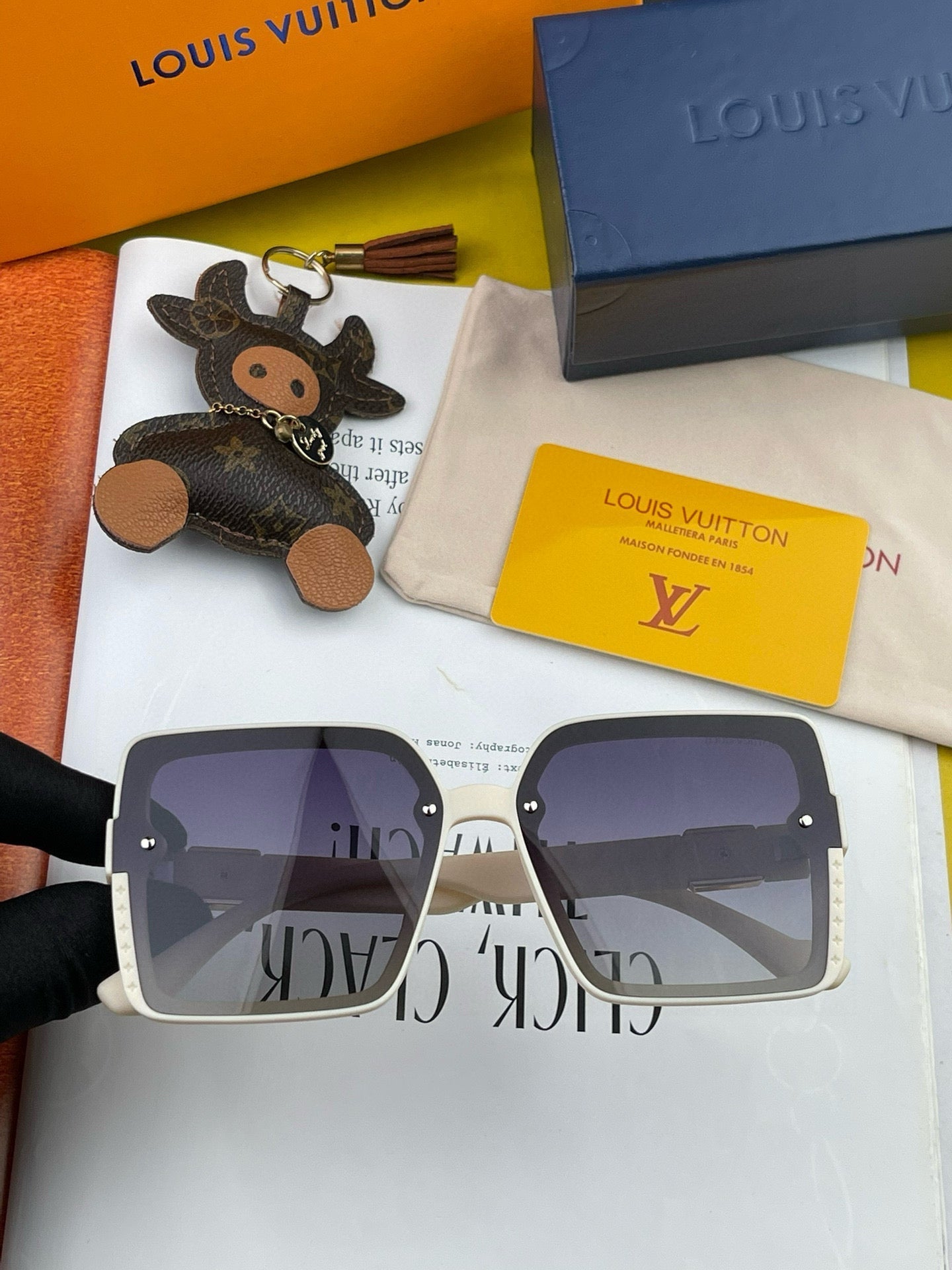 LARGE SQUARE SUNGLASS L1845 IN ACETATE