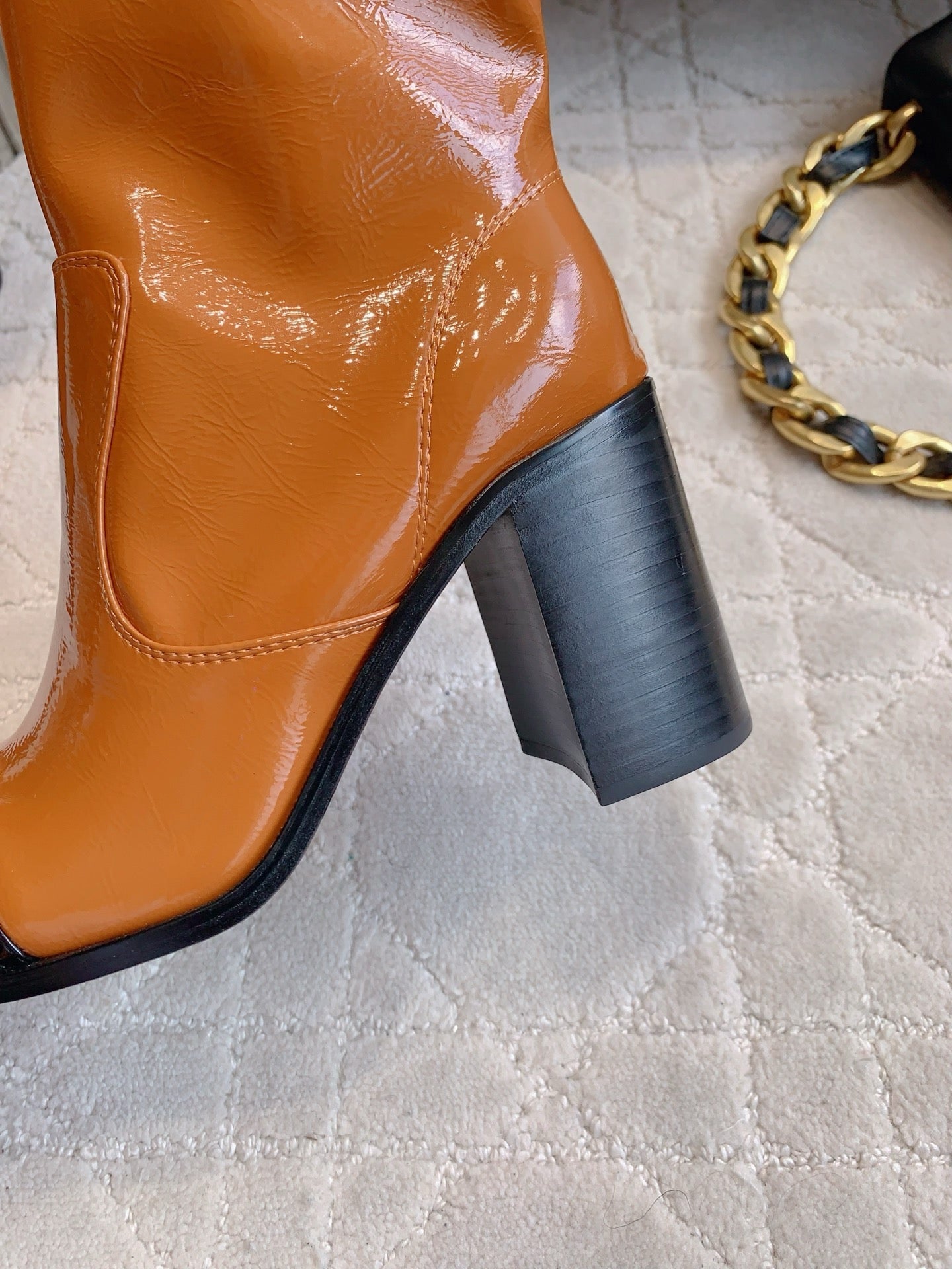 CC 25 Heeled Short Boot Camel Brown mix Black Patent Leather 516678