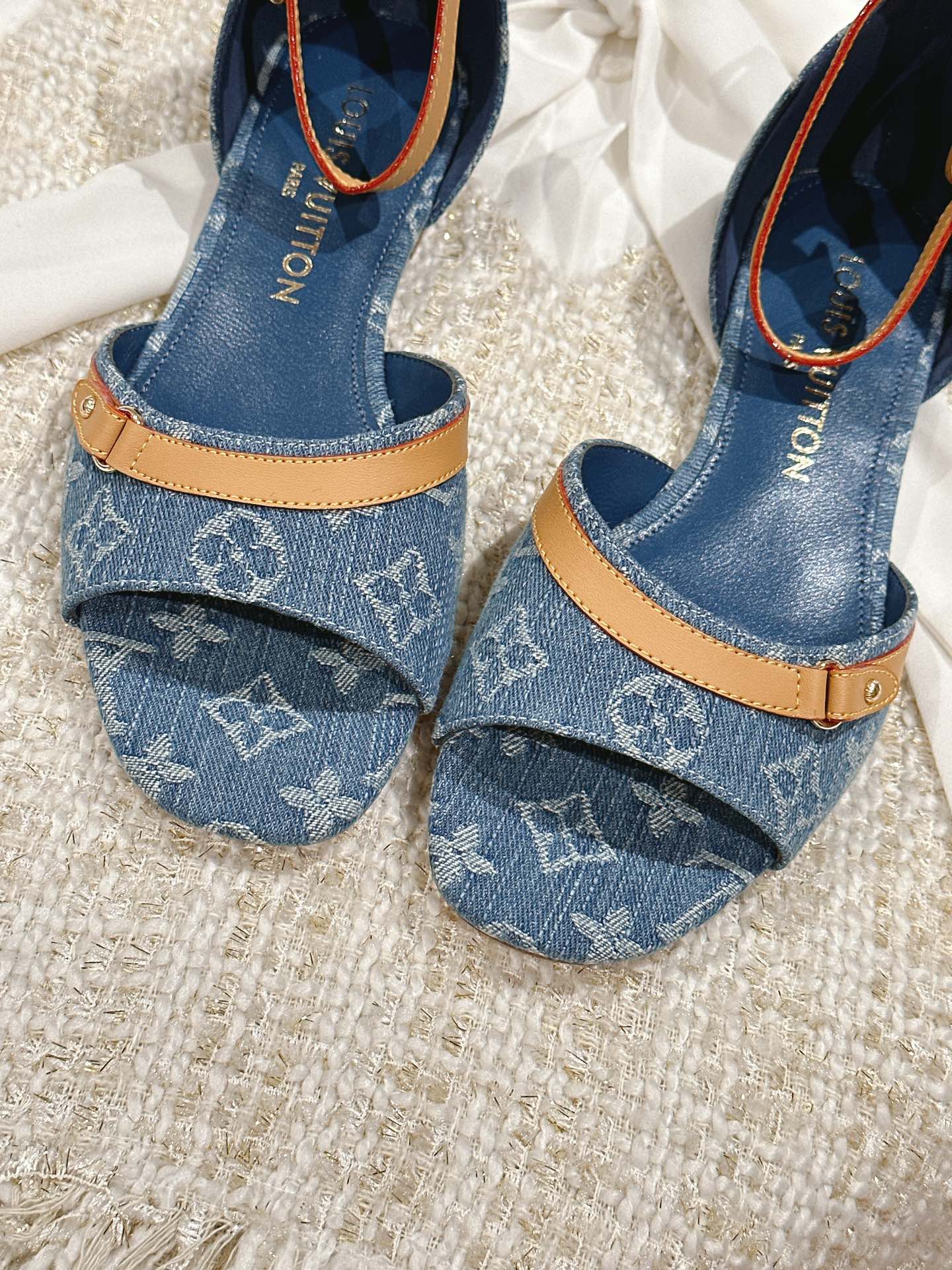 LV 26ss Sandals Blue Monogram Denim 656943