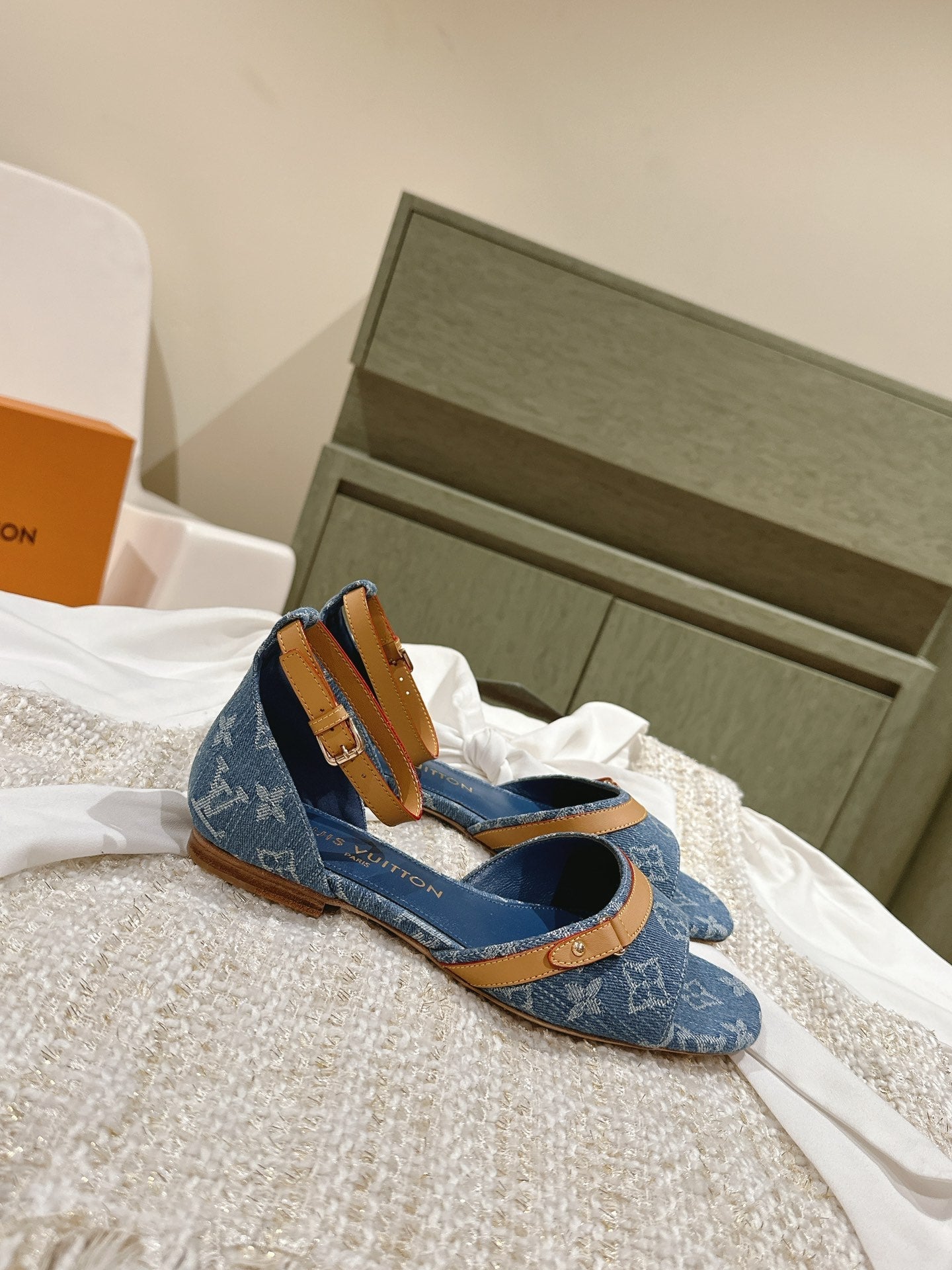 LV 26ss Sandals Blue Monogram Denim 656943