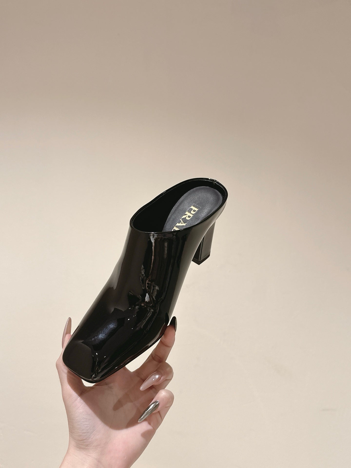 PRA 2026S High Heel Mule 75 Black Patent Leather 657675