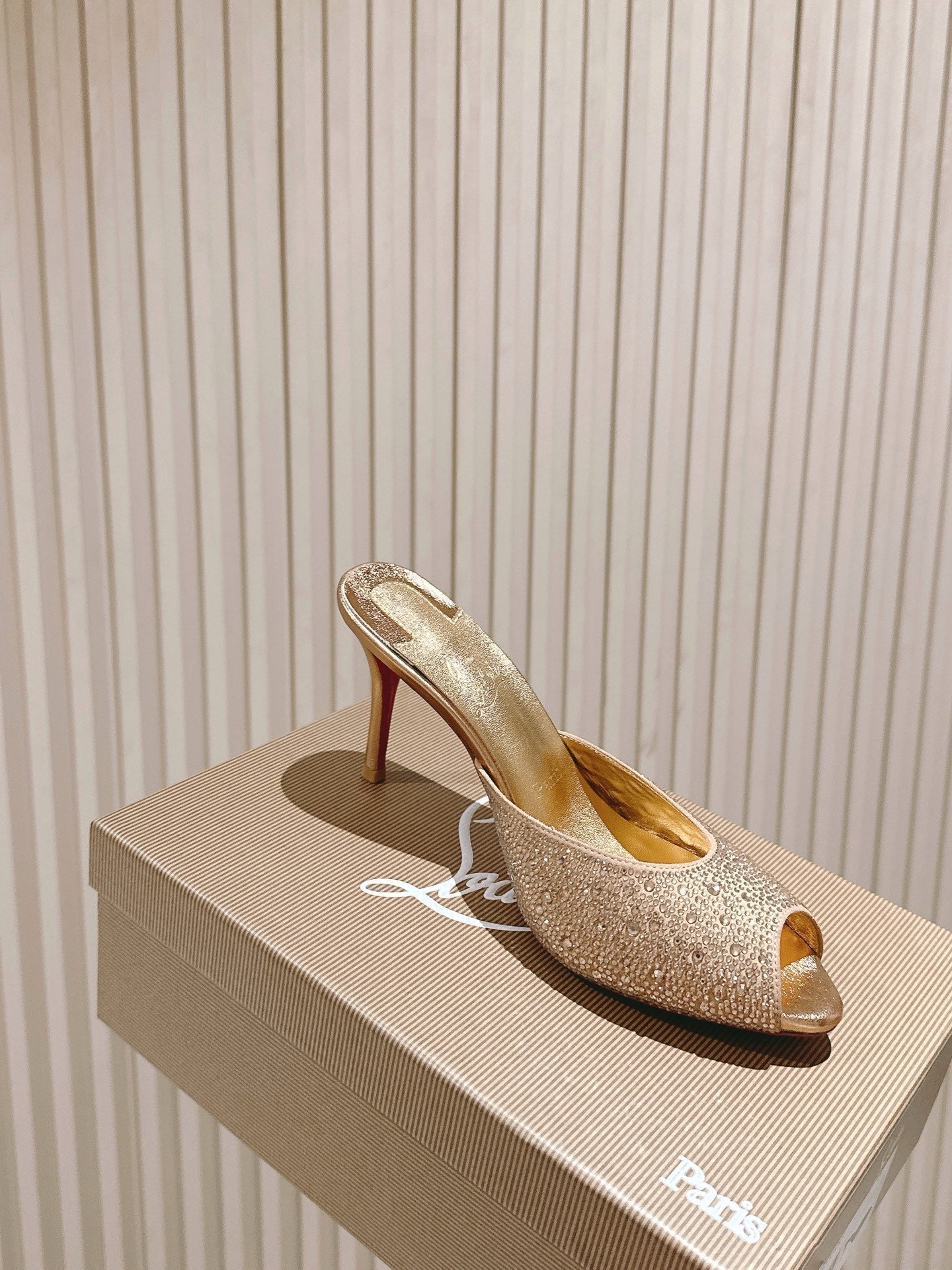 CL 25 Mules Gold Imported Original Special 346327