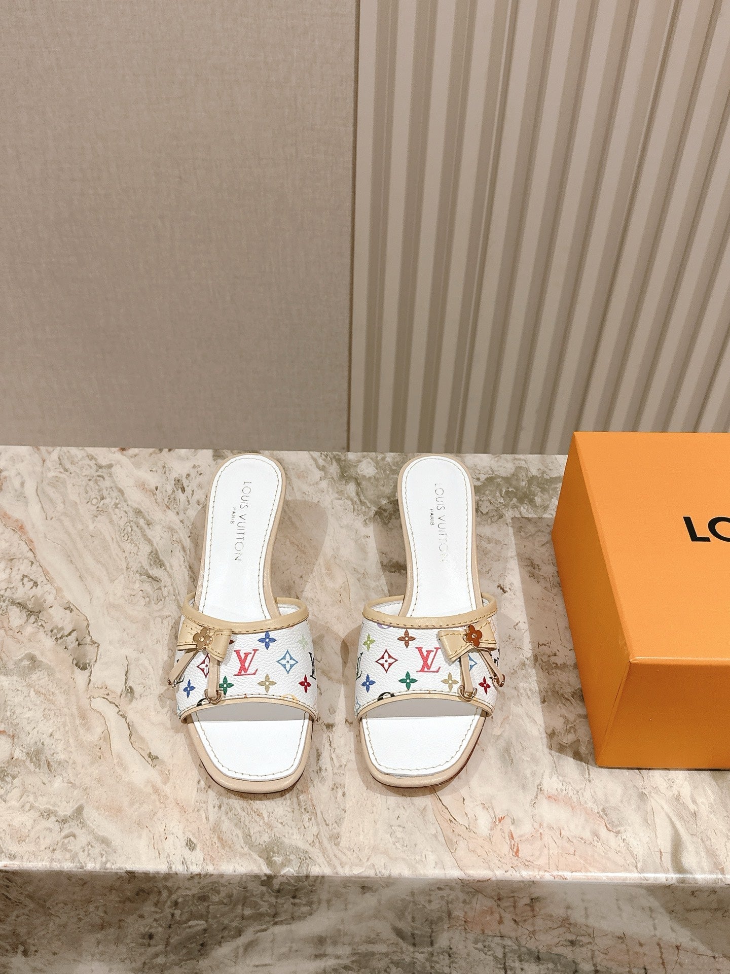 LV 26ss Slippers 45 White Multicolor Monogram Genuine Leather 656912