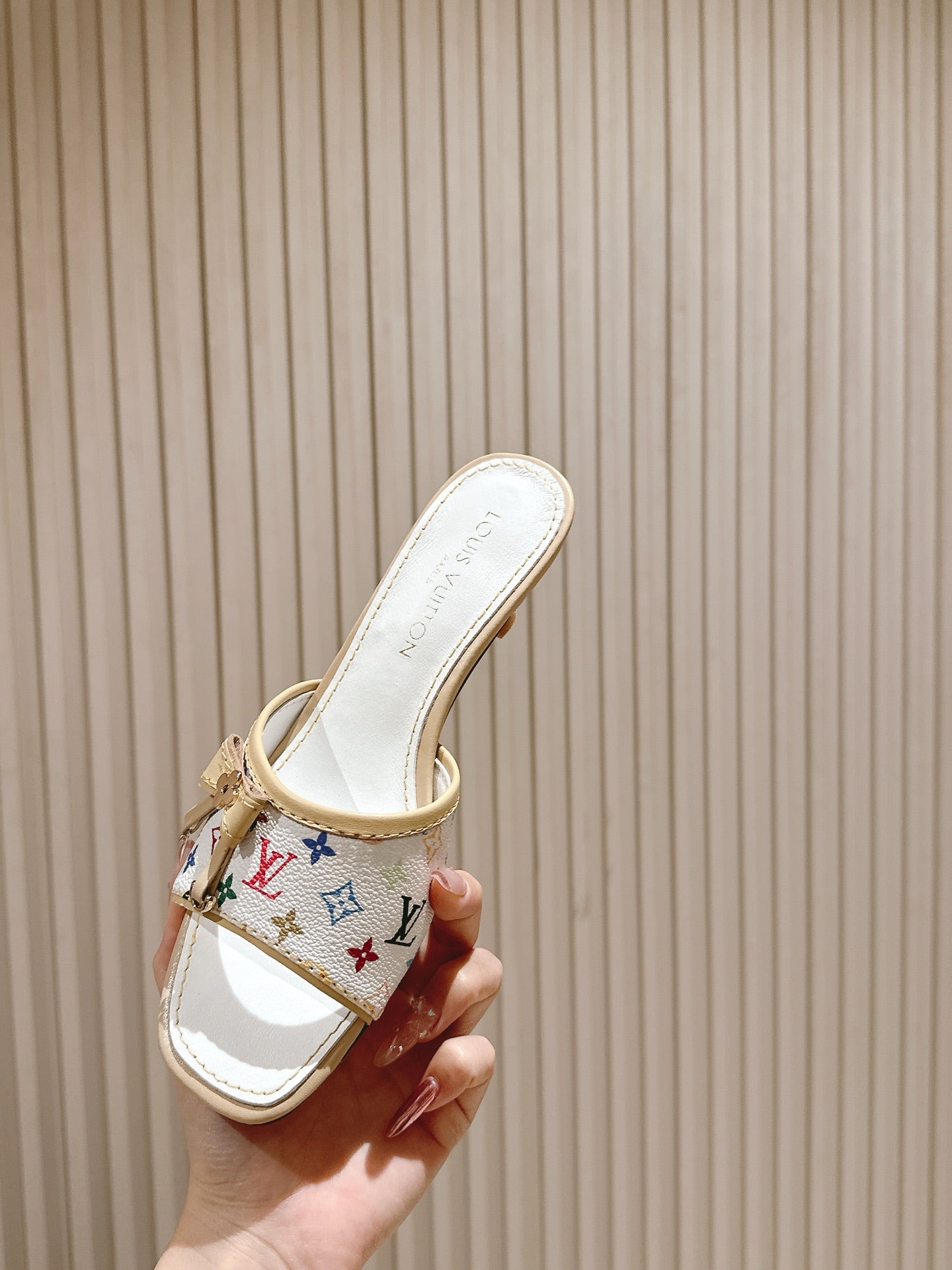 LV 26ss Slippers 45 White Multicolor Monogram Genuine Leather 656912