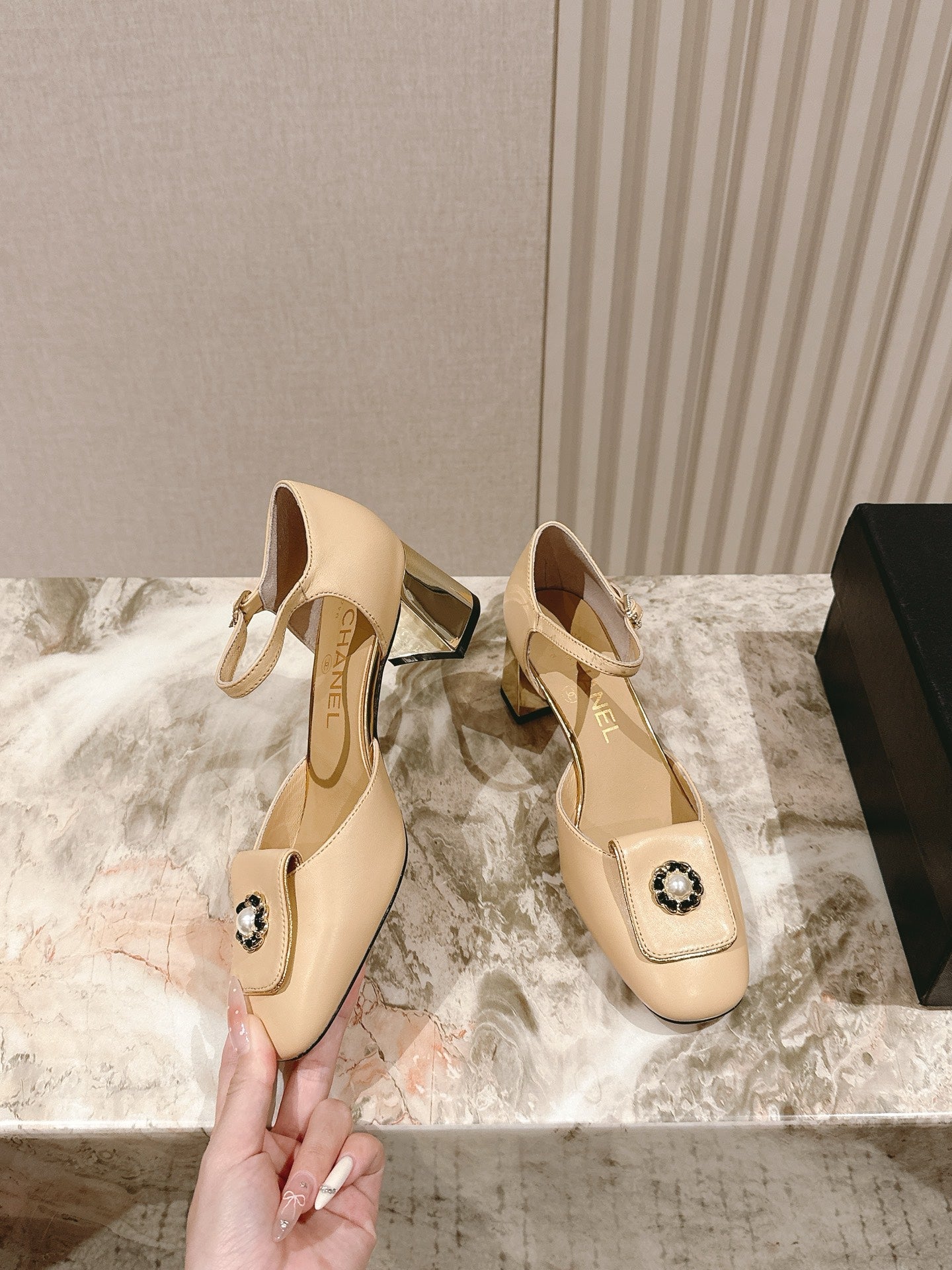 CC 26s Mary Jane Sandals 65 Beige Sheepskin 658473