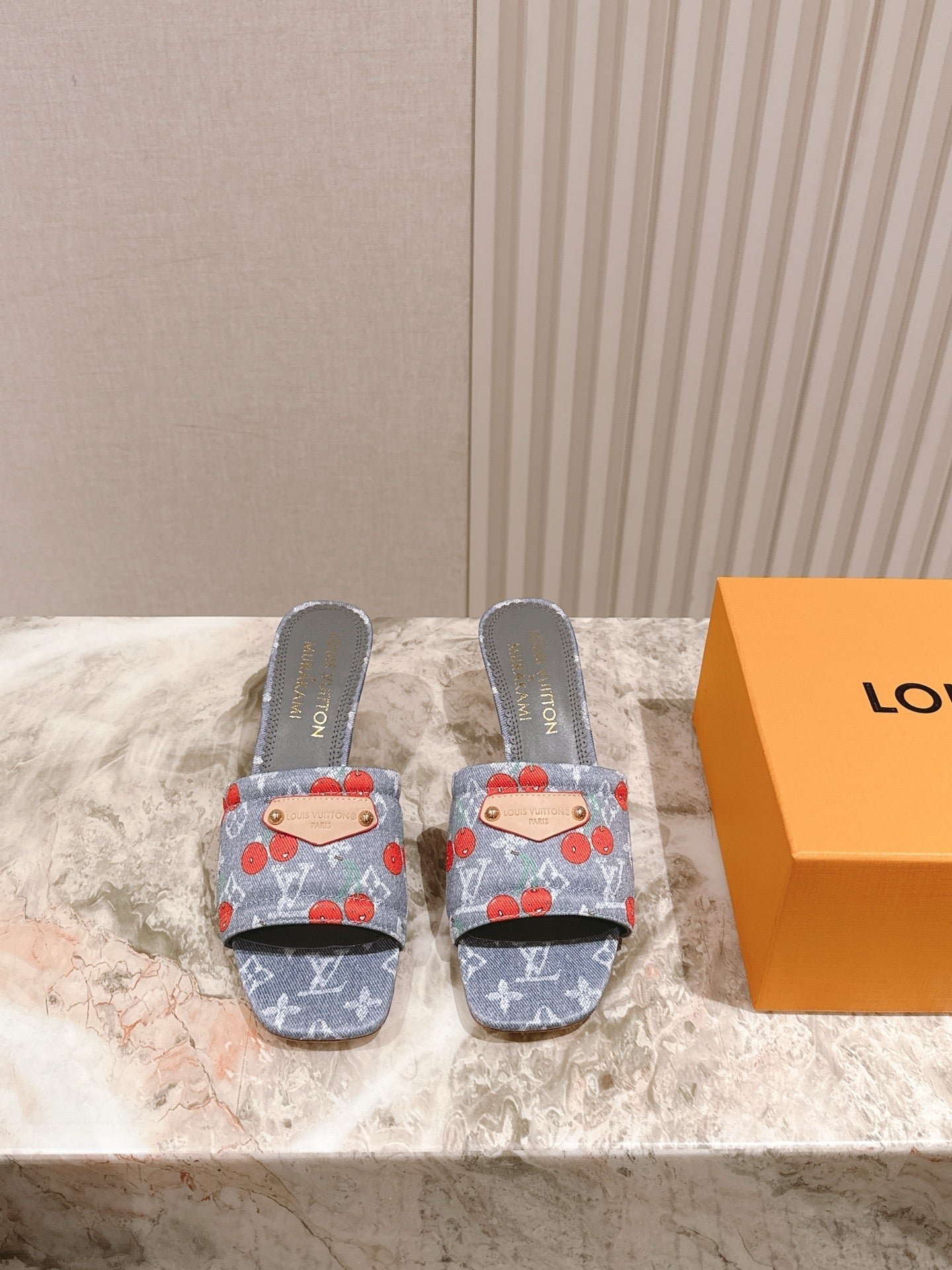 LV 26ss Slippers 45 Gray Denim Leather 656925