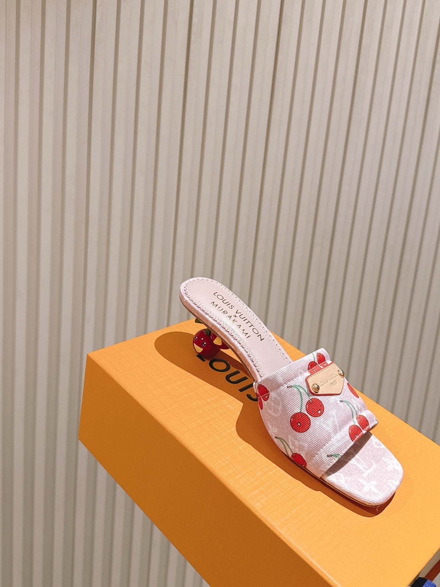 LV 26ss Slippers 45 Light Pink Denim Leather 656926