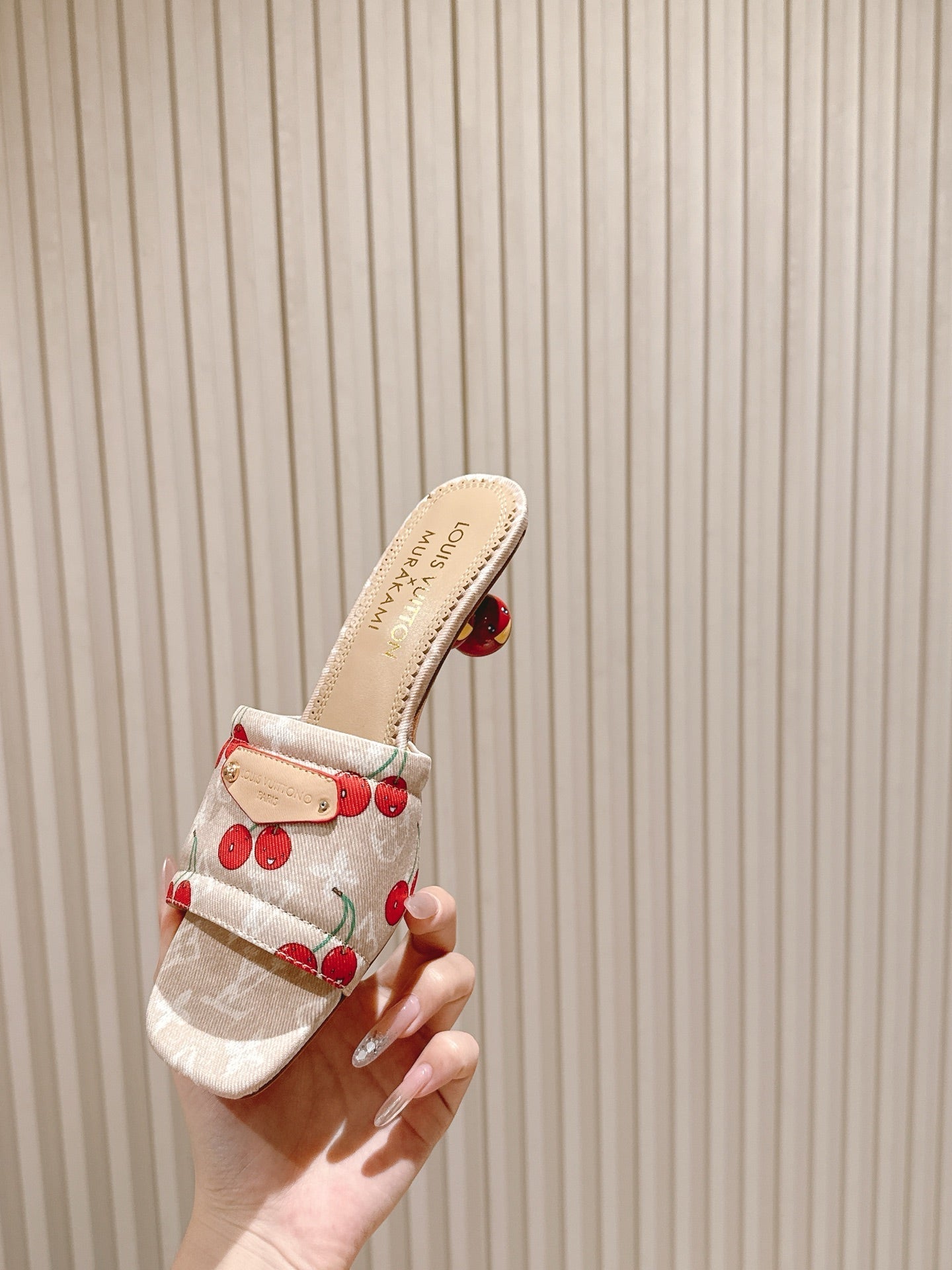 LV 26ss Slippers 45 Beige Red Denim Leather 656927