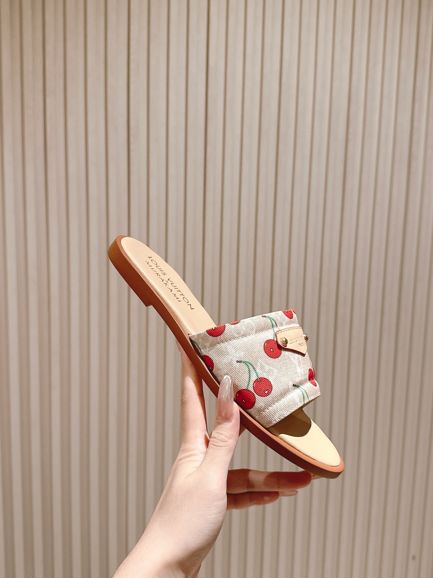 LV 26ss Slippers Beige White Red Denim Leather 656932