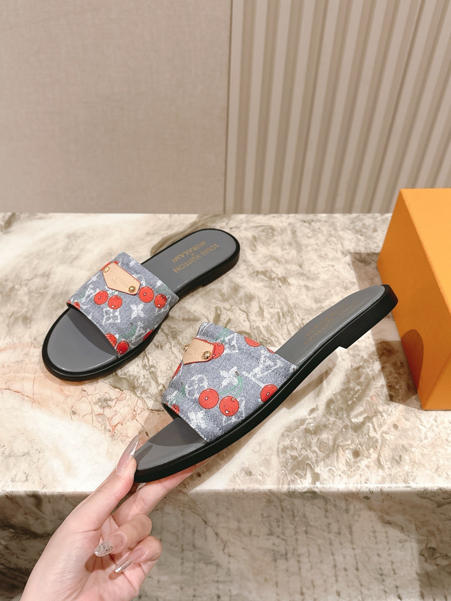 LV 26ss Slippers Blue Gray Denim Leather 656933